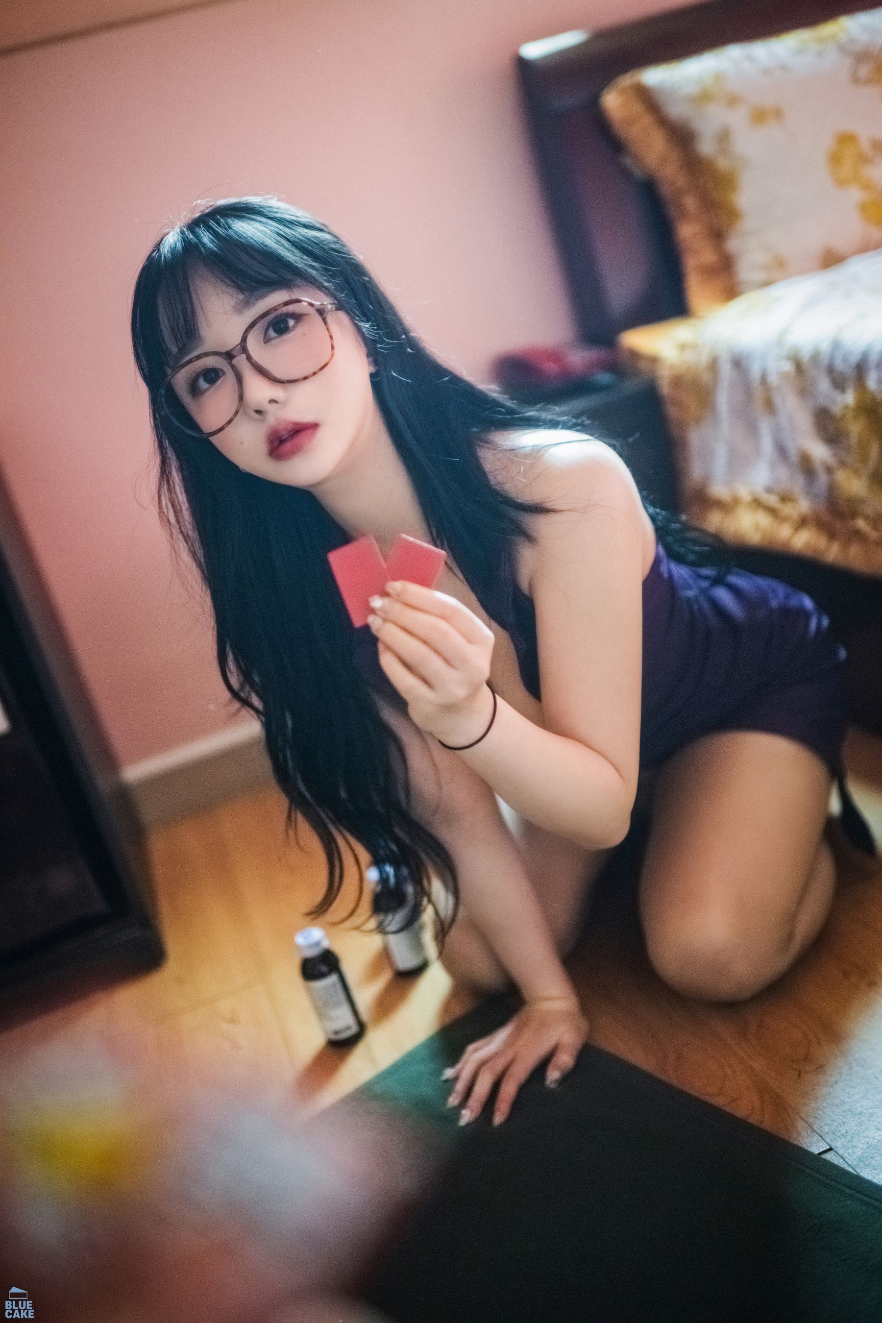 [BLUECAKE] YeEun – Nude No Panty 日韩写真-第3张