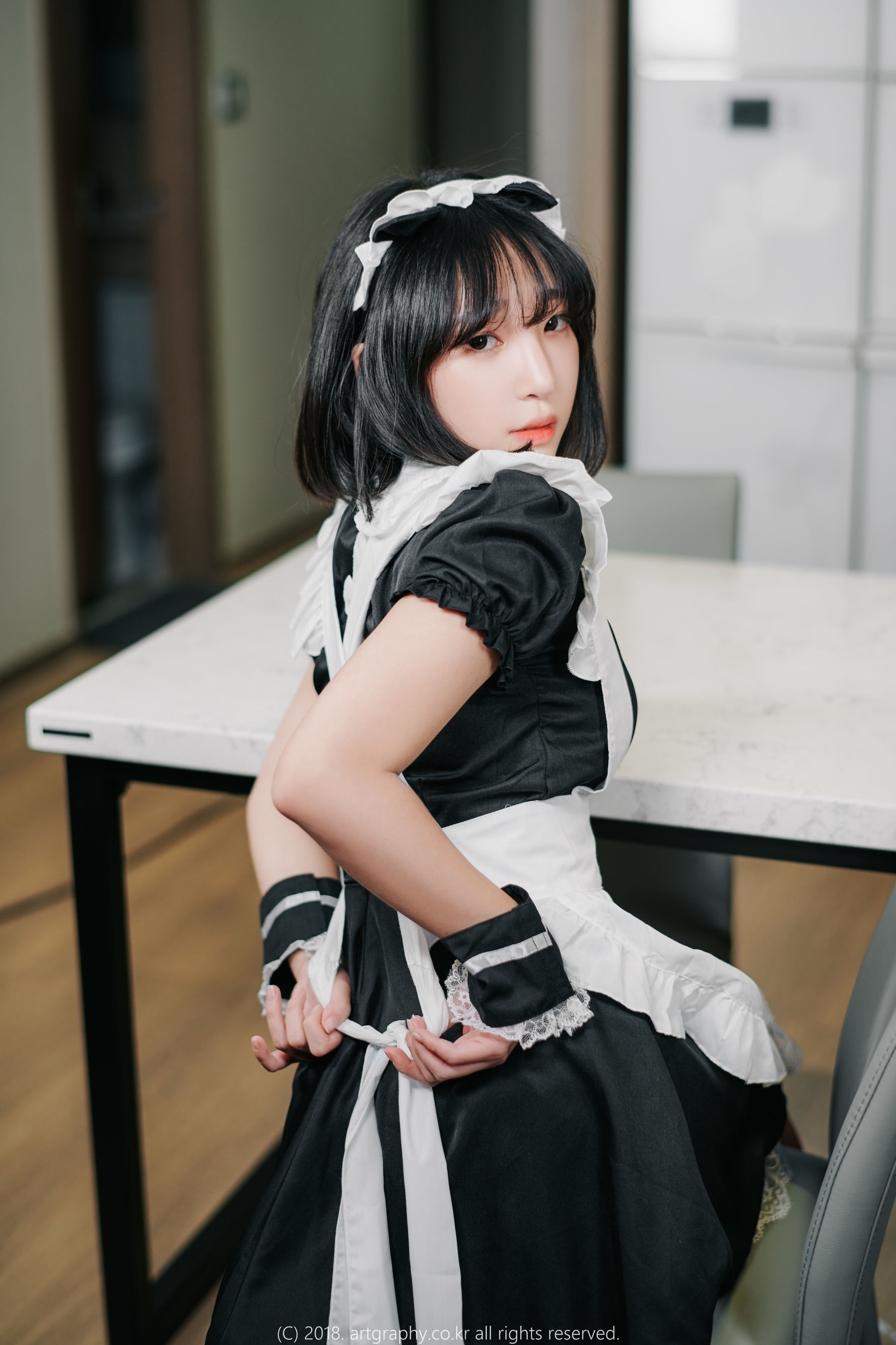 [ARTGRAVIA] VOL.042 姜仁卿 – 黑丝制服+女仆诱惑 日韩写真-第4张