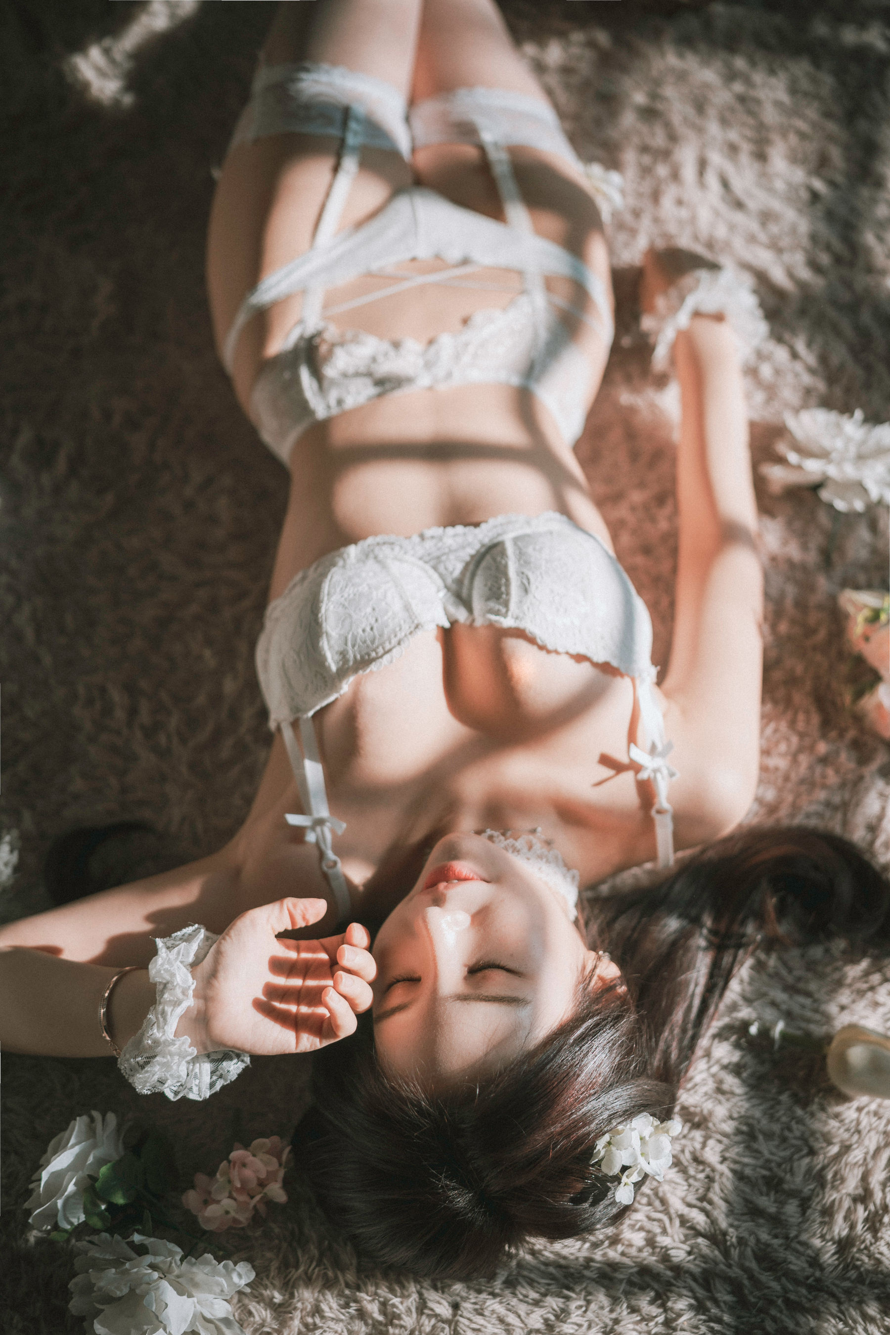 [DJAWA] ZZYuri – Alluring White 日韩写真-第3张