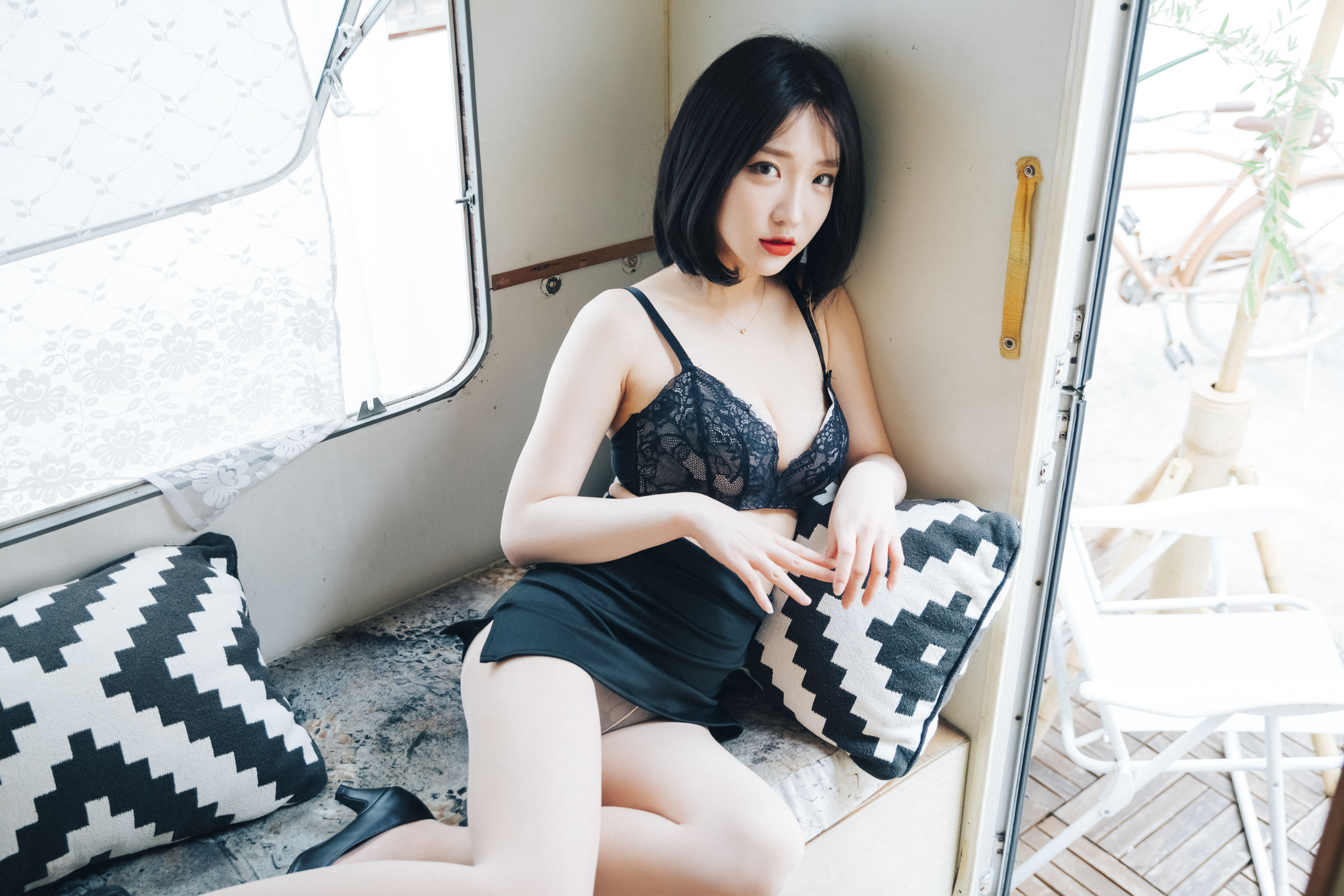 [LOOZY] Yeeun – Officegirls Vacation Vol.2 日韩写真-第48张