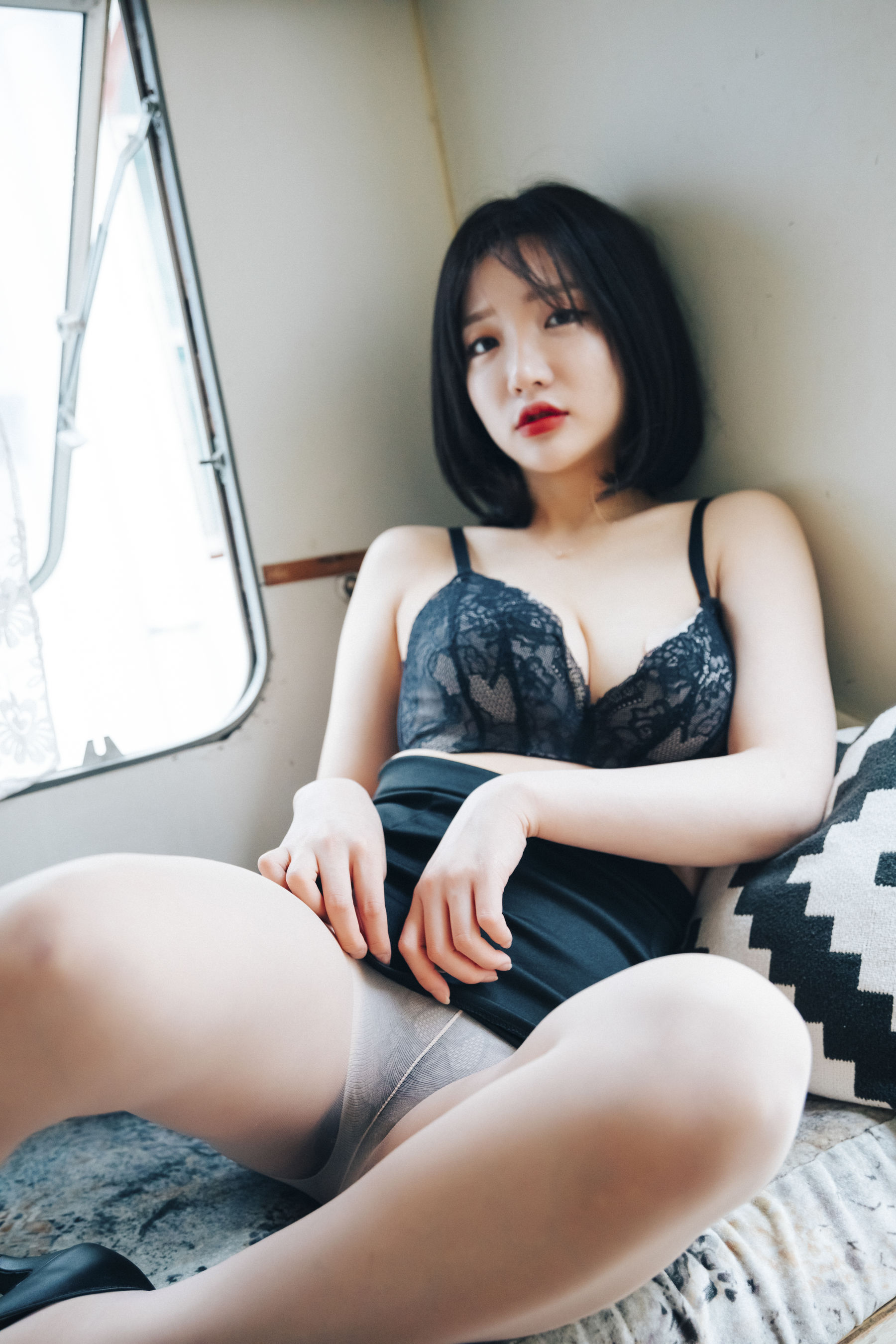 [LOOZY] Yeeun – Officegirls Vacation Vol.2 日韩写真-第41张