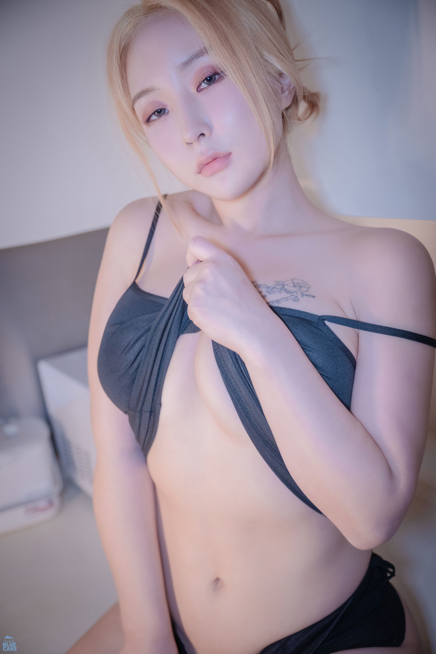 BLUECAKE Jinju – Alone Time 日韩写真-第1张