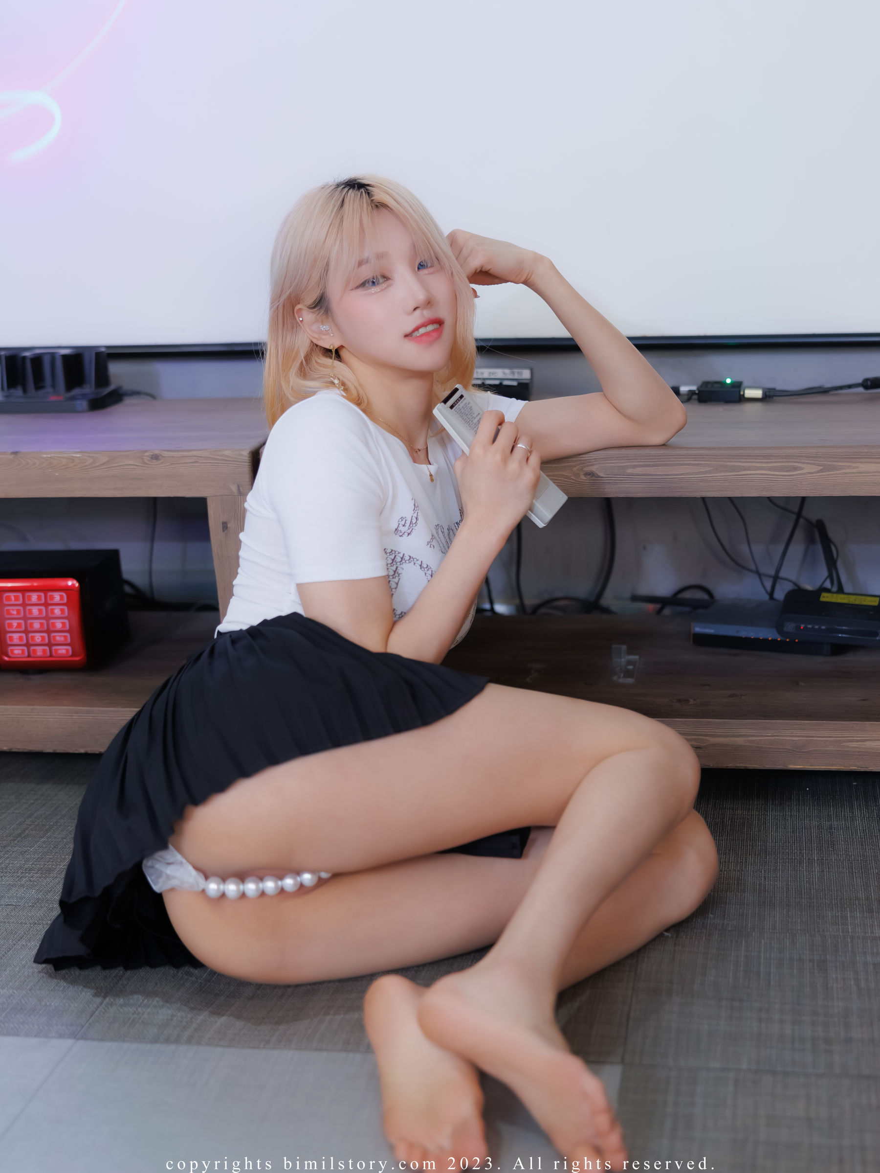 Bimilstory Taeri – Vol.14 Karaoke Girl bead panty 日韩写真-第4张