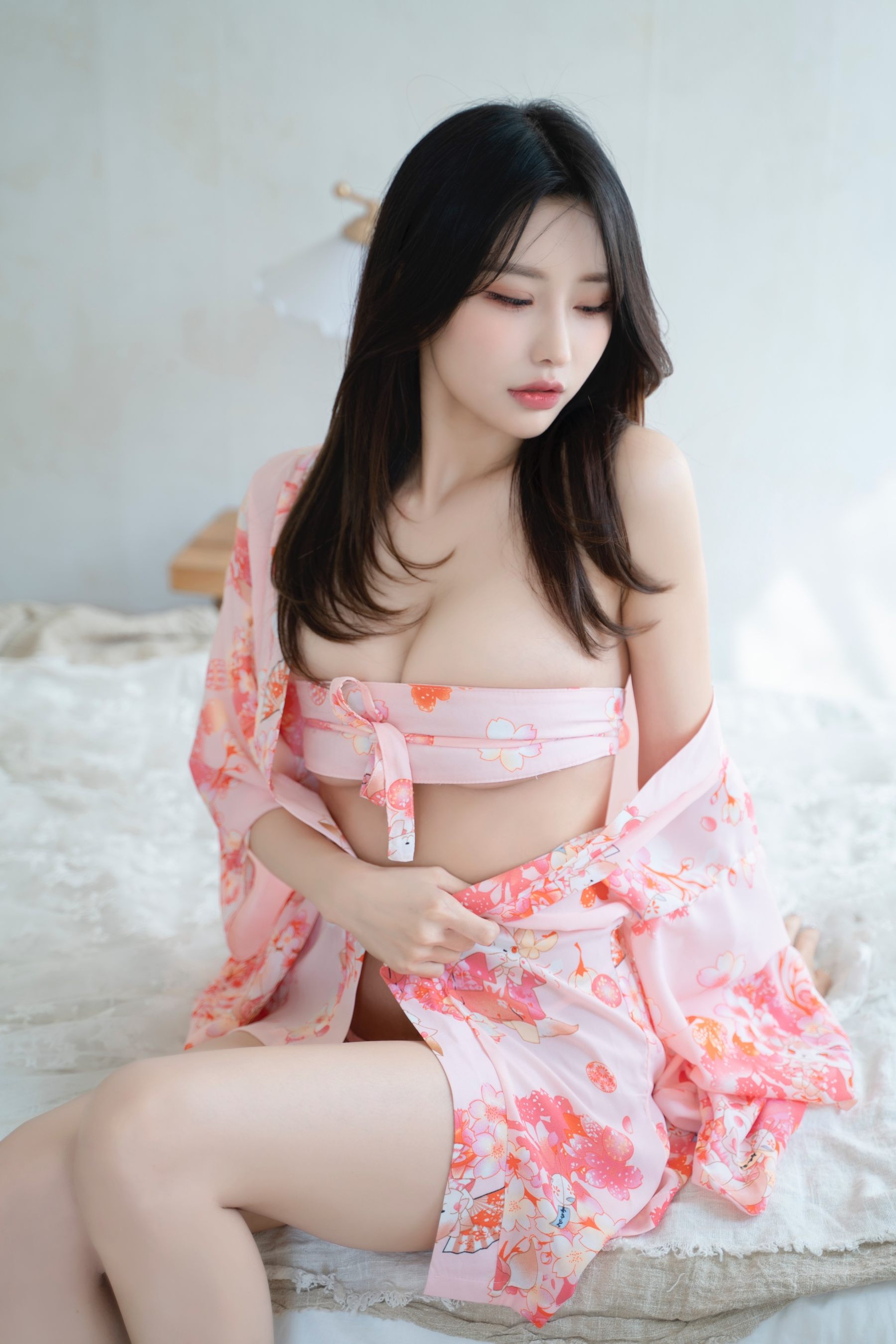 [ROGLE] Yeonyu Milk – Vol.01 日韩写真-第3张