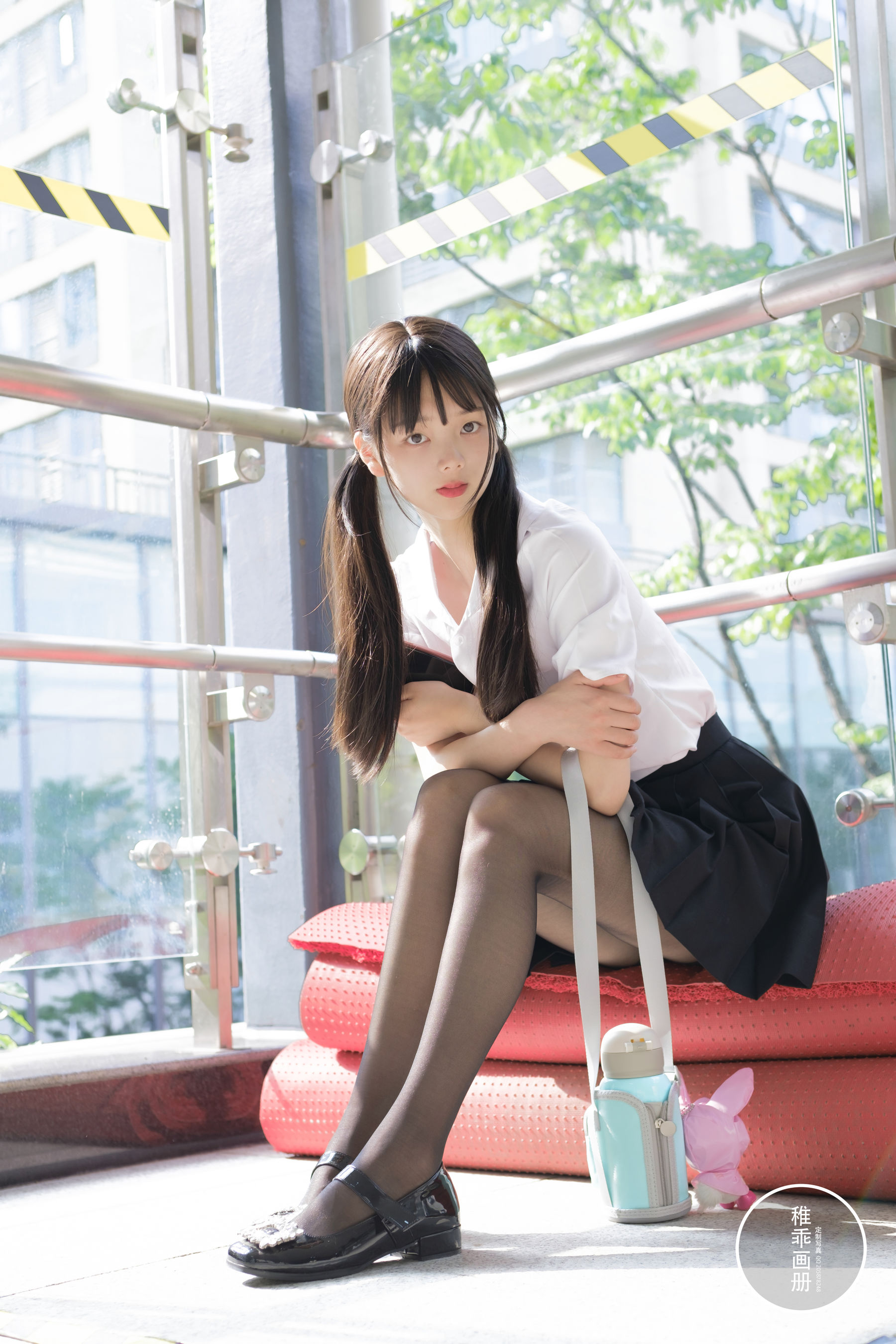 柴系小乖(稚乖画册) – 夜夜 逛街13d黑丝 Cosplay-第6张