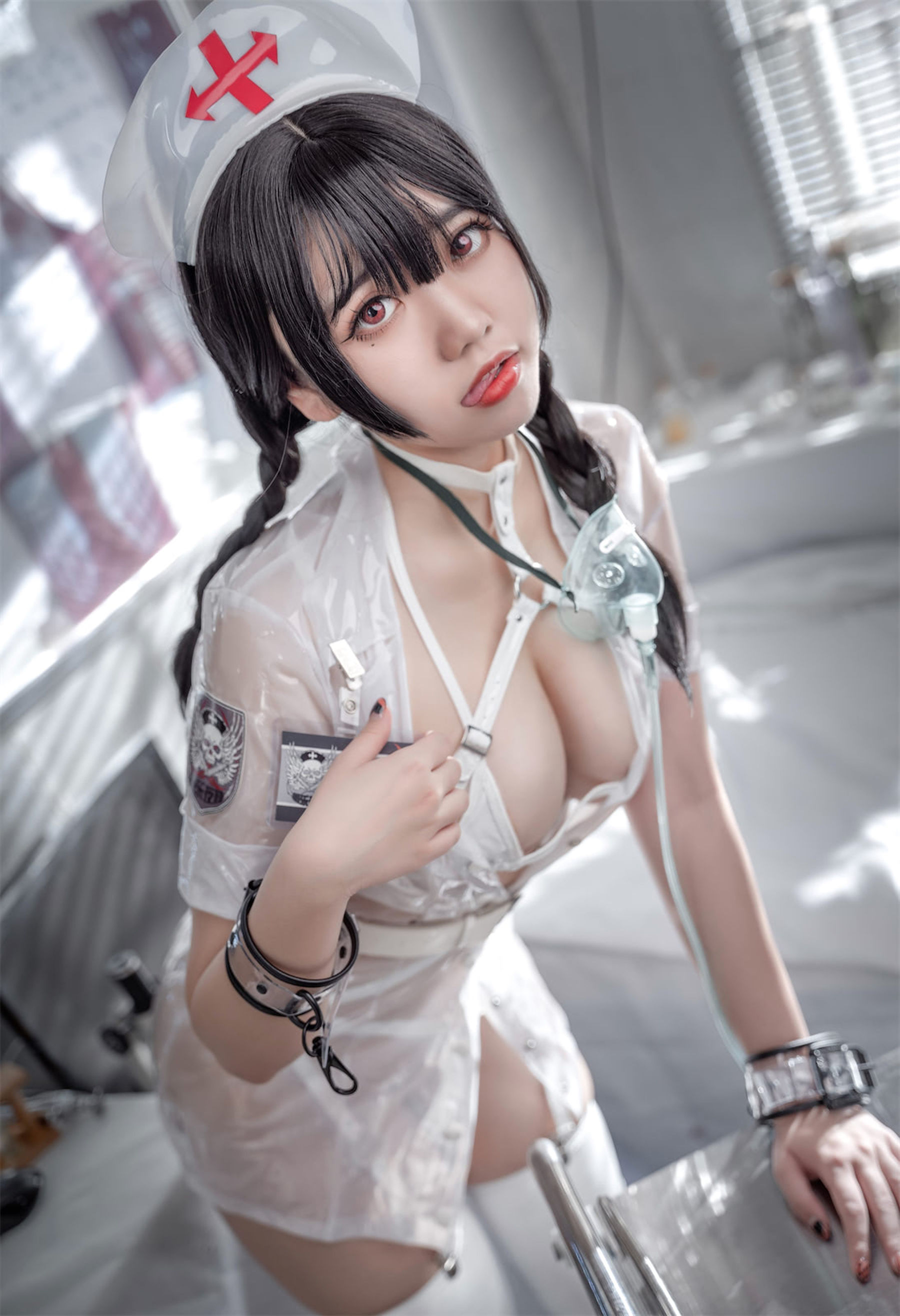 啊日日_Ganlory – 未来白色护士 Cosplay-第22张