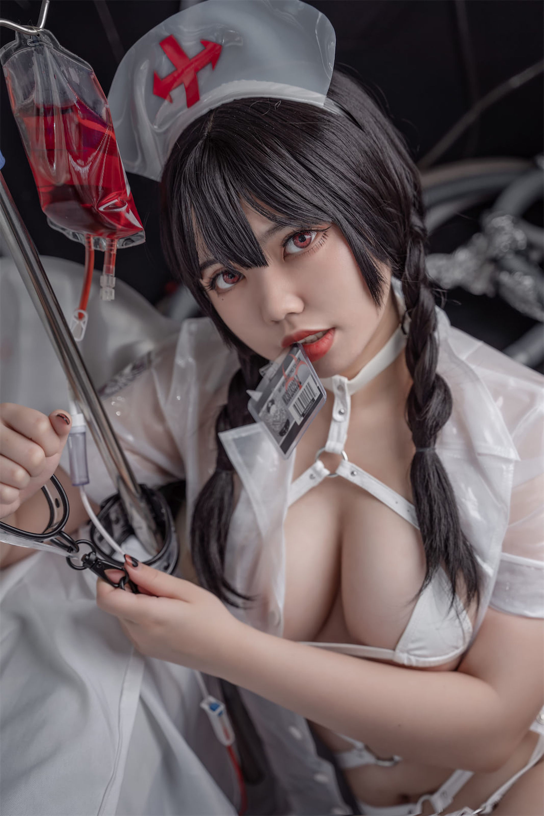 啊日日_Ganlory – 未来白色护士 Cosplay-第27张