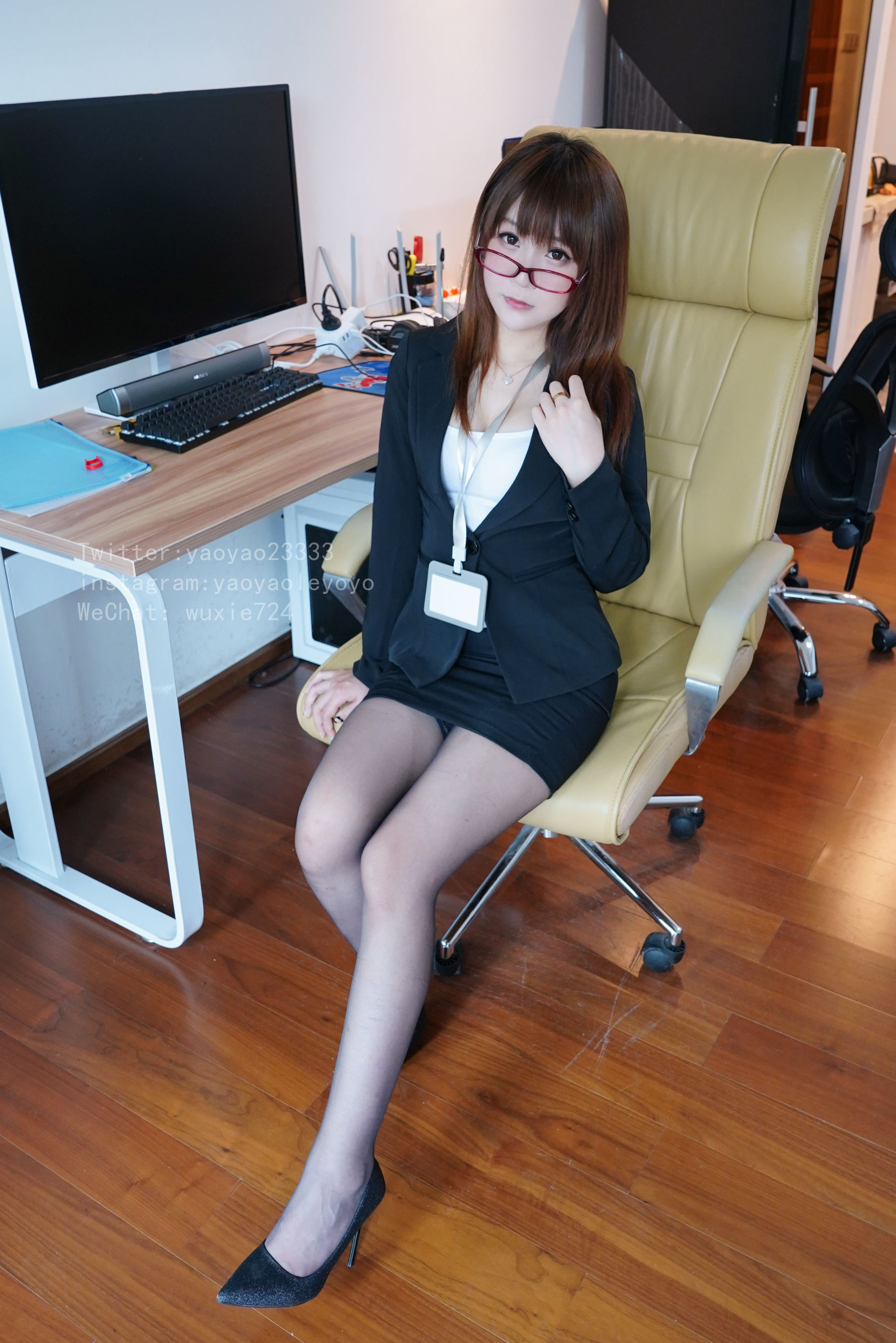 [萝莉COS] 摇摇乐yoyo – 小秘书丝 Cosplay-第44张