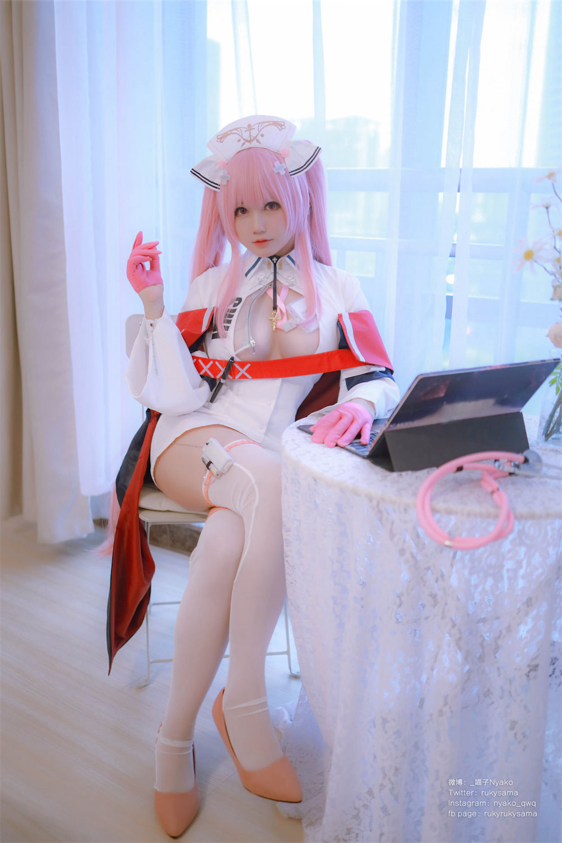 萌妹子Nyako喵子 – 英仙座护士 Cosplay-第3张