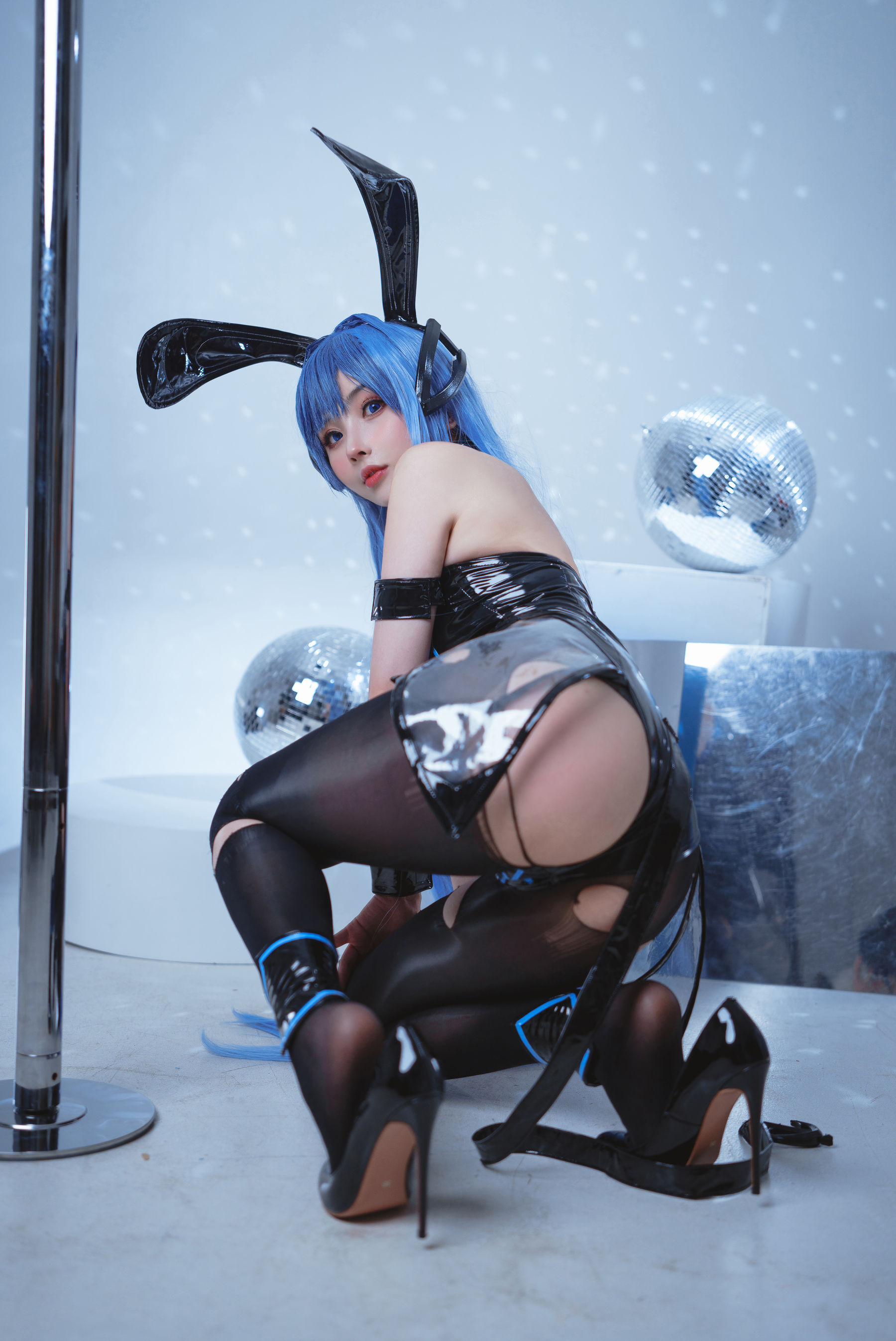 COS福利rioko凉凉子 – 花园兔女郎 Cosplay-第19张