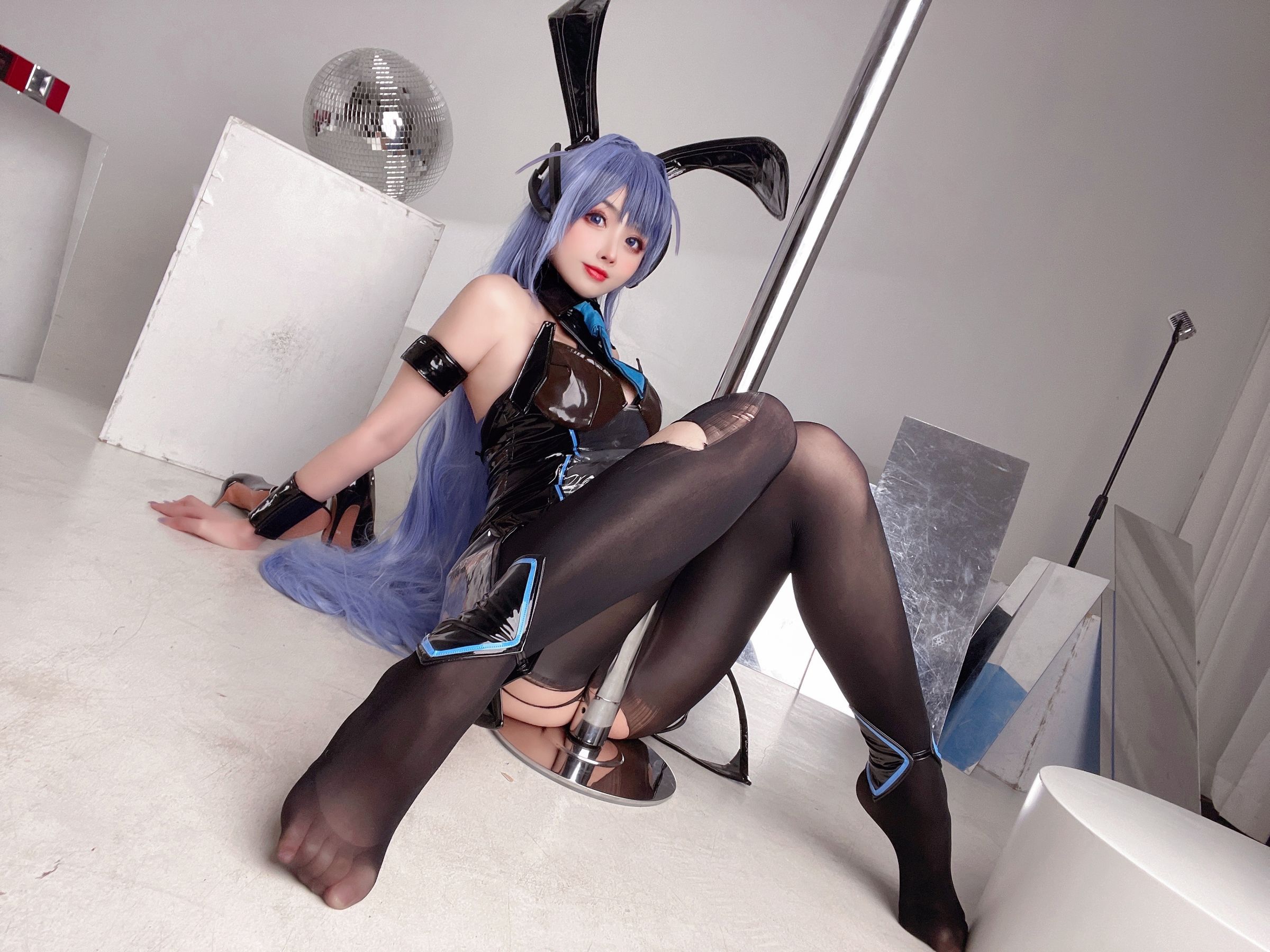 COS福利rioko凉凉子 – 花园兔女郎 Cosplay-第11张