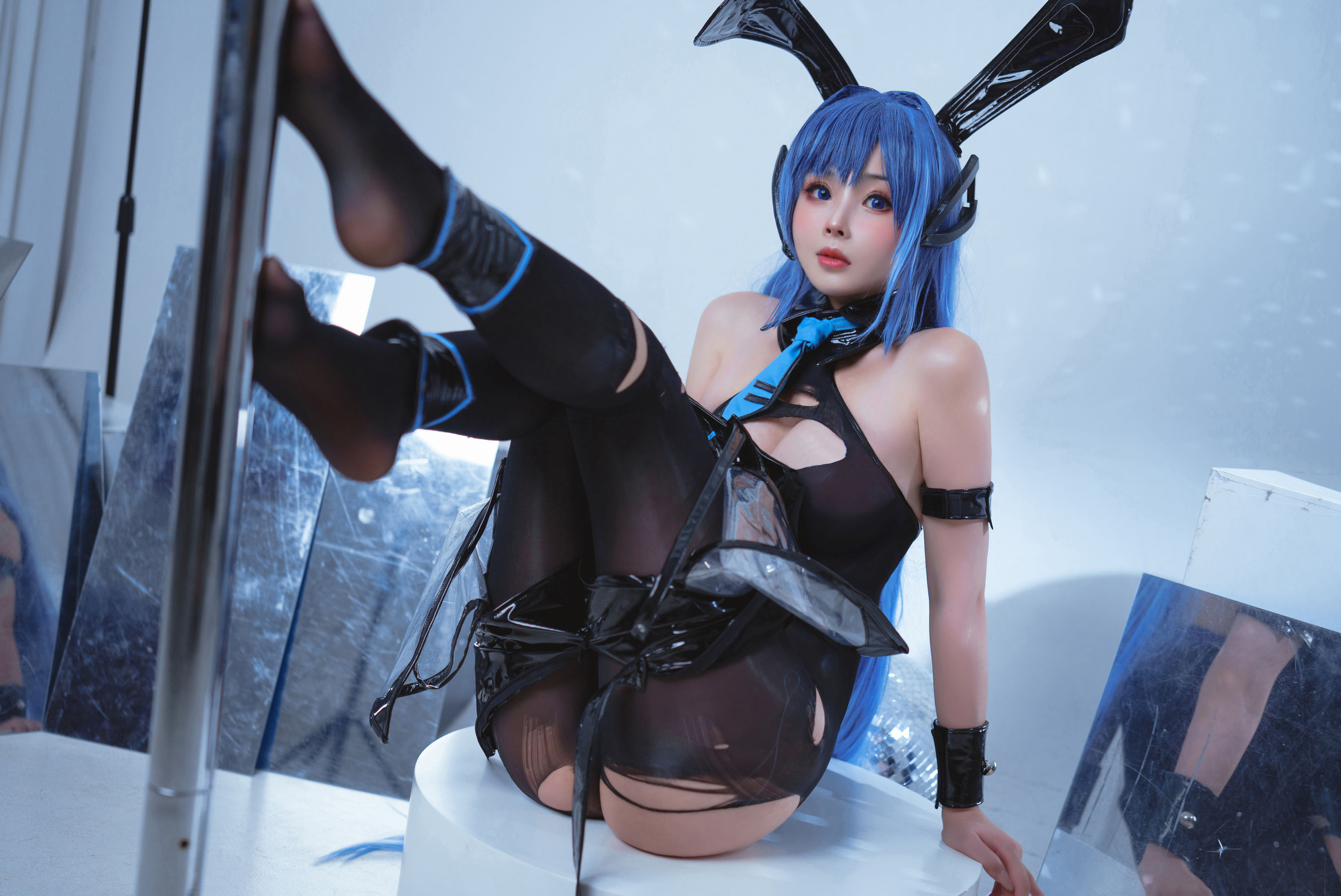 COS福利rioko凉凉子 – 花园兔女郎 Cosplay-第23张