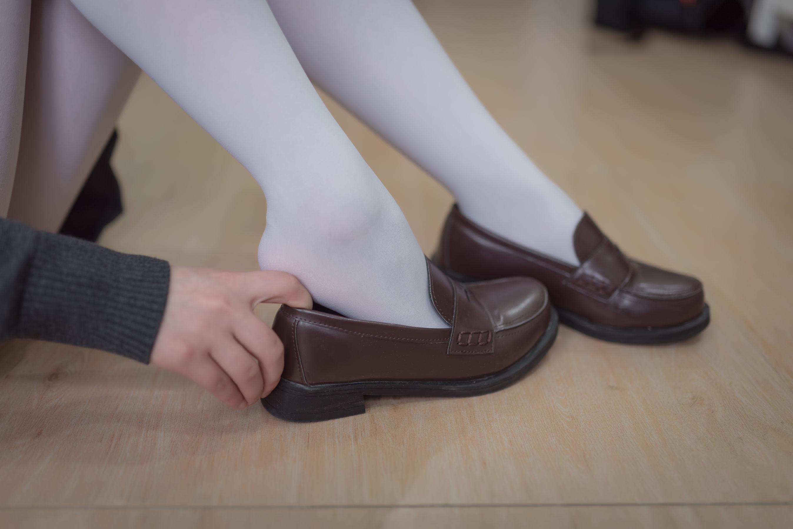 [萝莉COS] 雪琪 – JK白丝 Cosplay-第4张