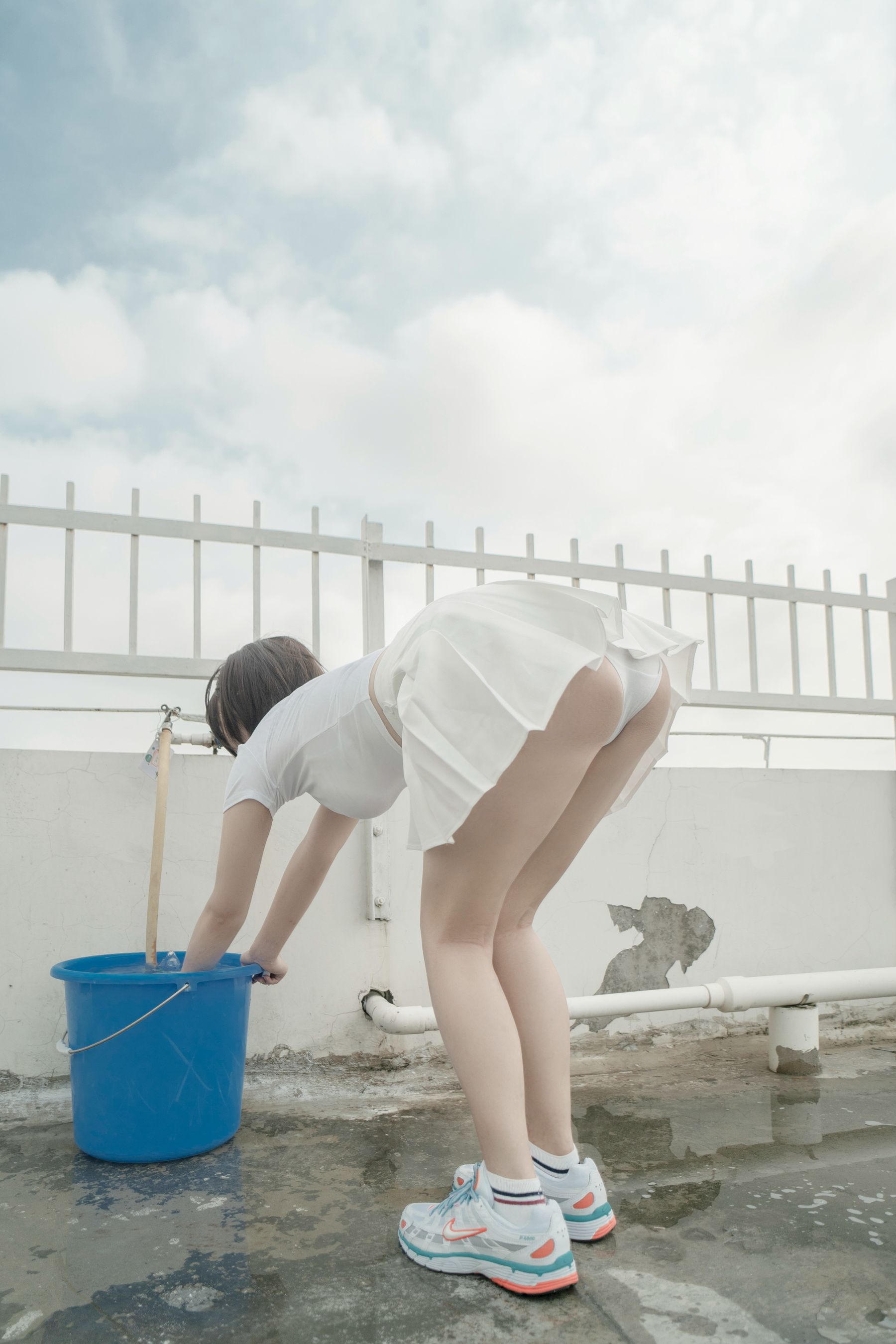 鬼马少女阿薰kaOri – 天台 Cosplay-第2张