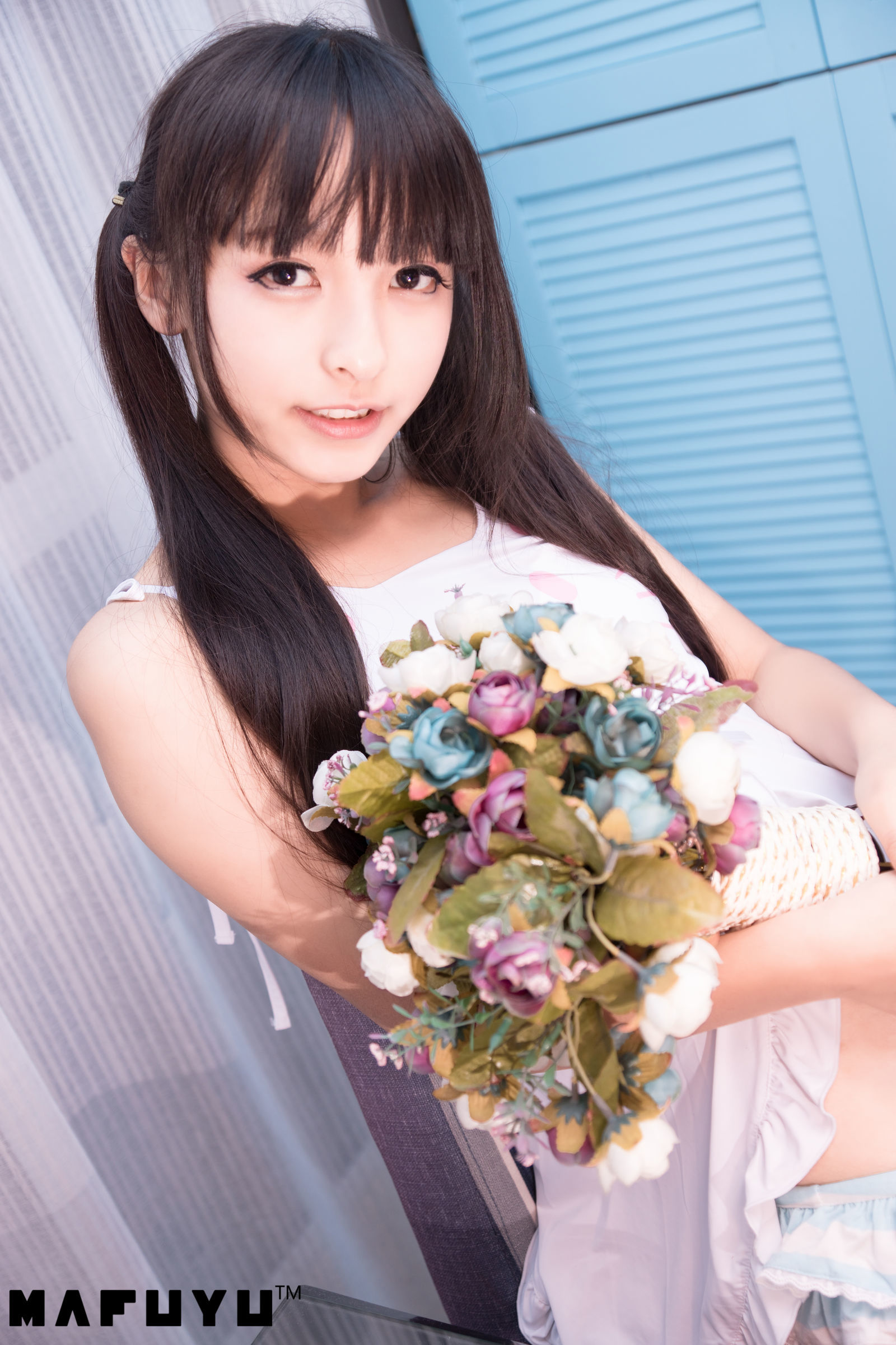 [萝莉COS] 神楽坂真冬 蓝白条纹系列套图 Cosplay-第10张