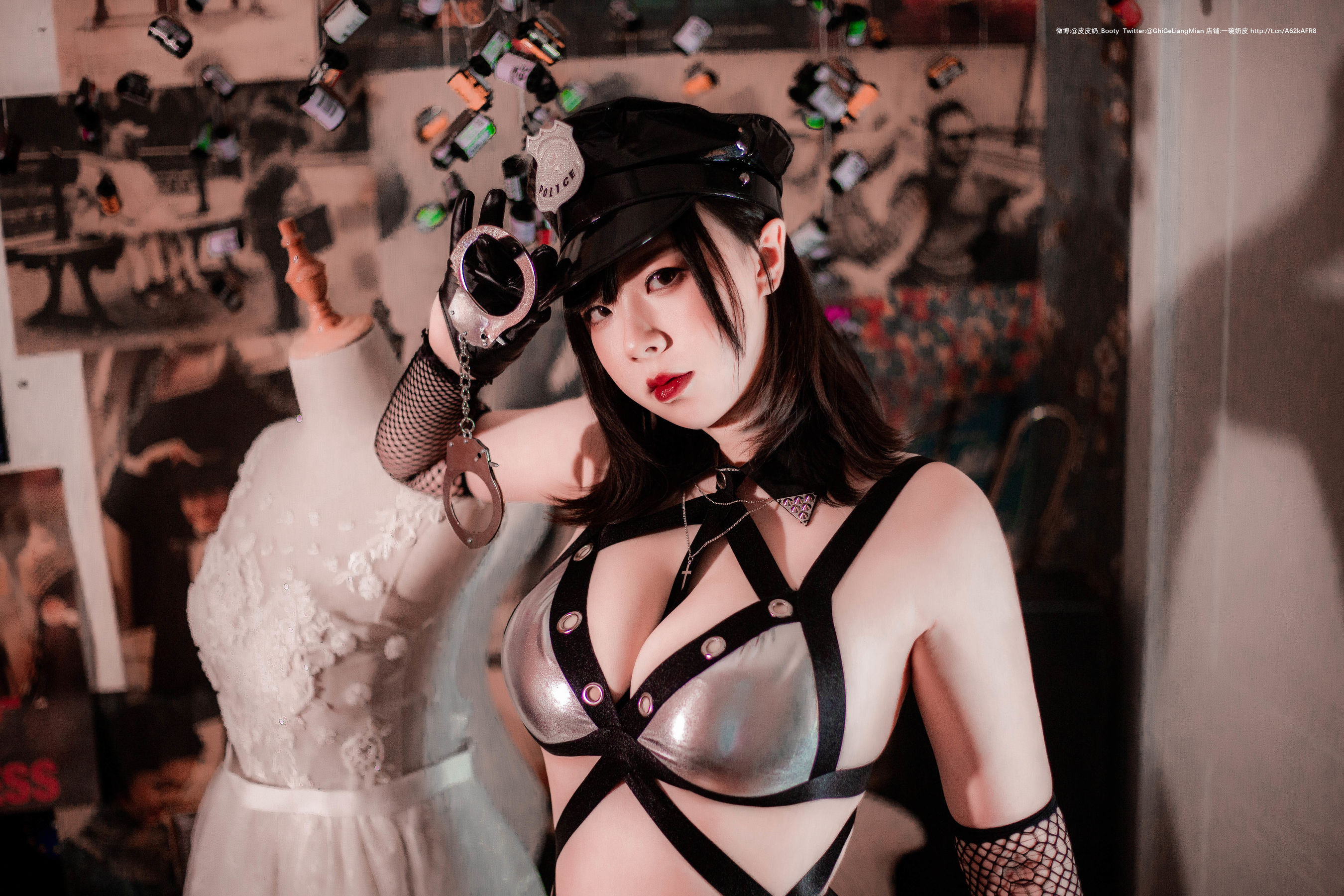 皮皮奶可可爱了啦 – 银色女警 Cosplay-第7张