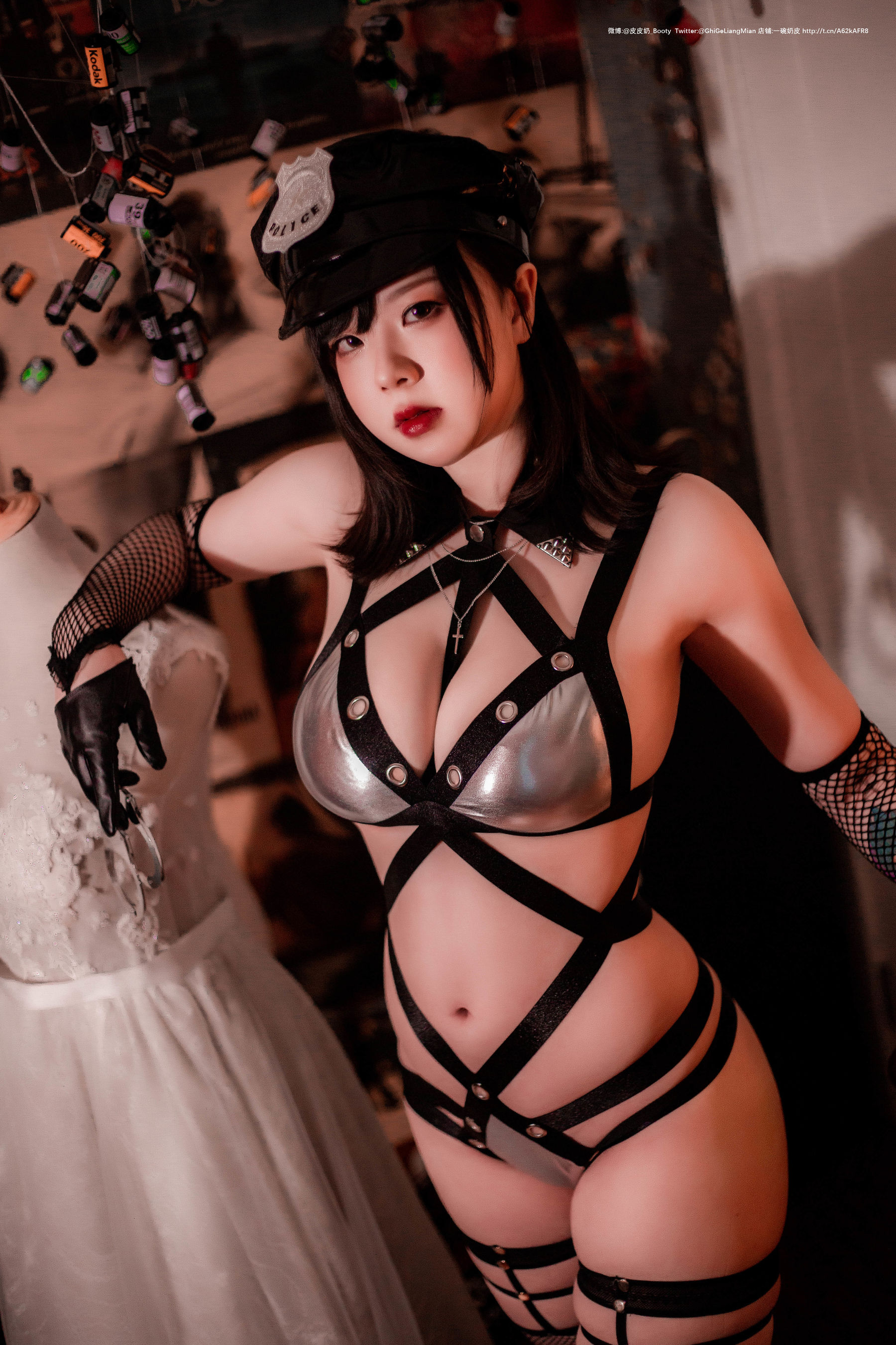 皮皮奶可可爱了啦 – 银色女警 Cosplay-第8张