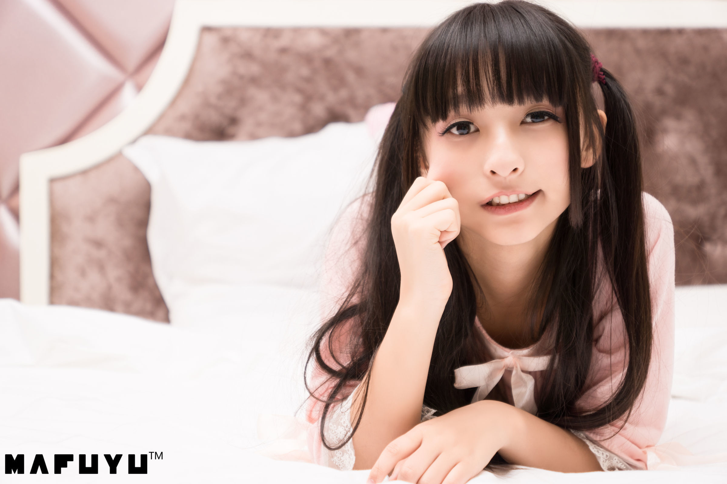 [萝莉COS] 神楽板真冬 粉白条纹系列套图 Cosplay-第56张