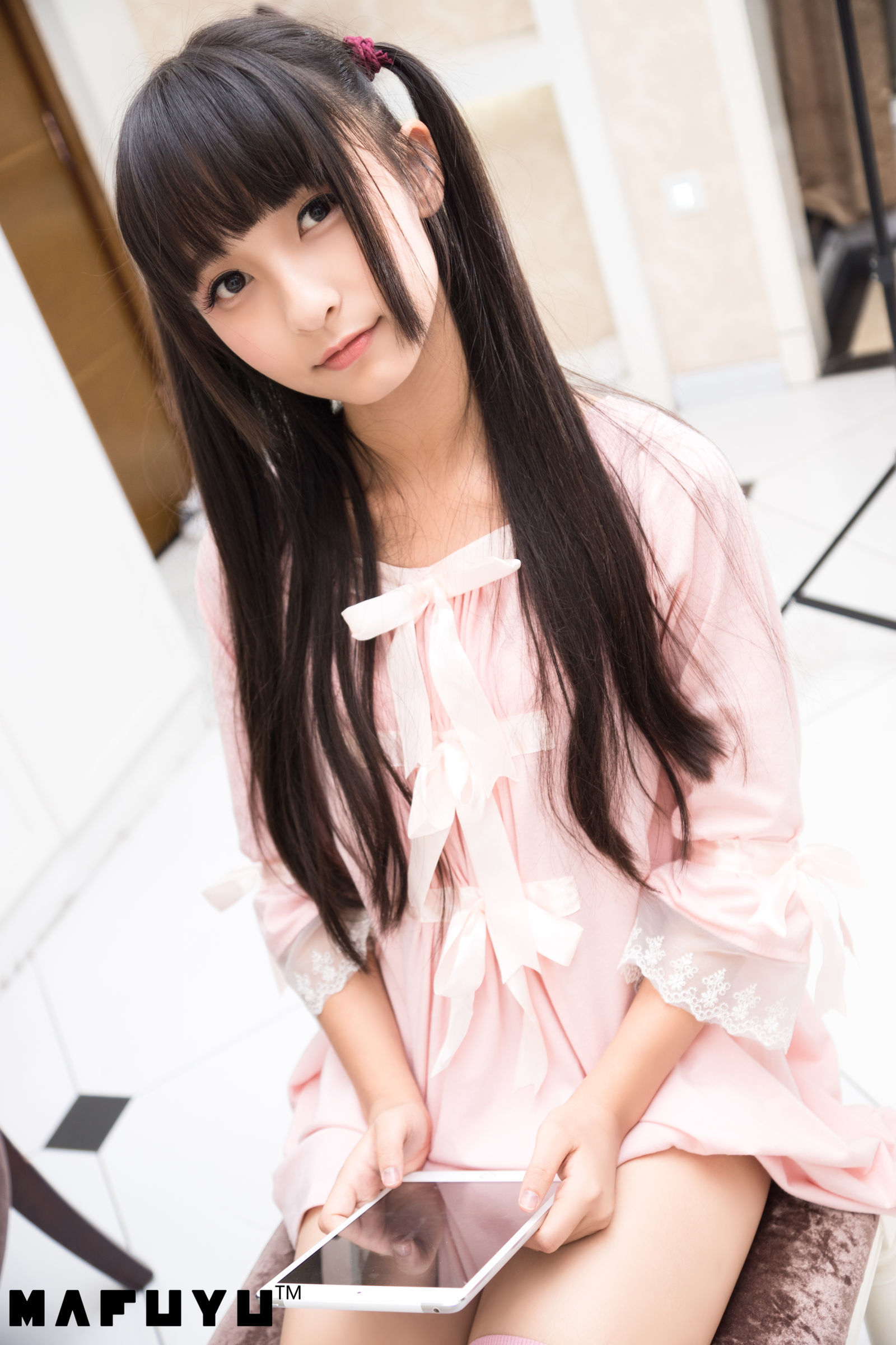 [萝莉COS] 神楽板真冬 粉白条纹系列套图 Cosplay-第7张