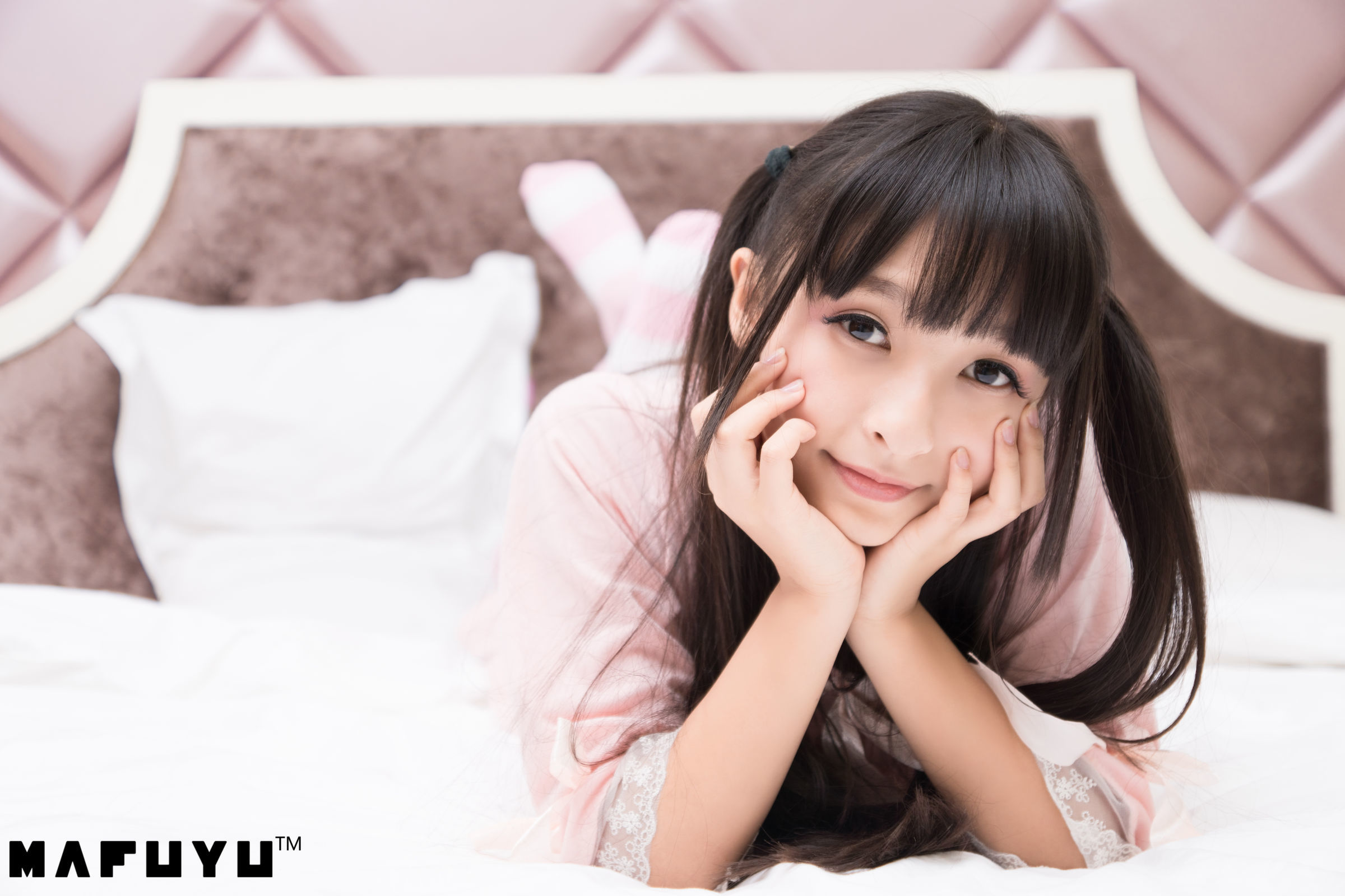 [萝莉COS] 神楽板真冬 粉白条纹系列套图 Cosplay-第61张