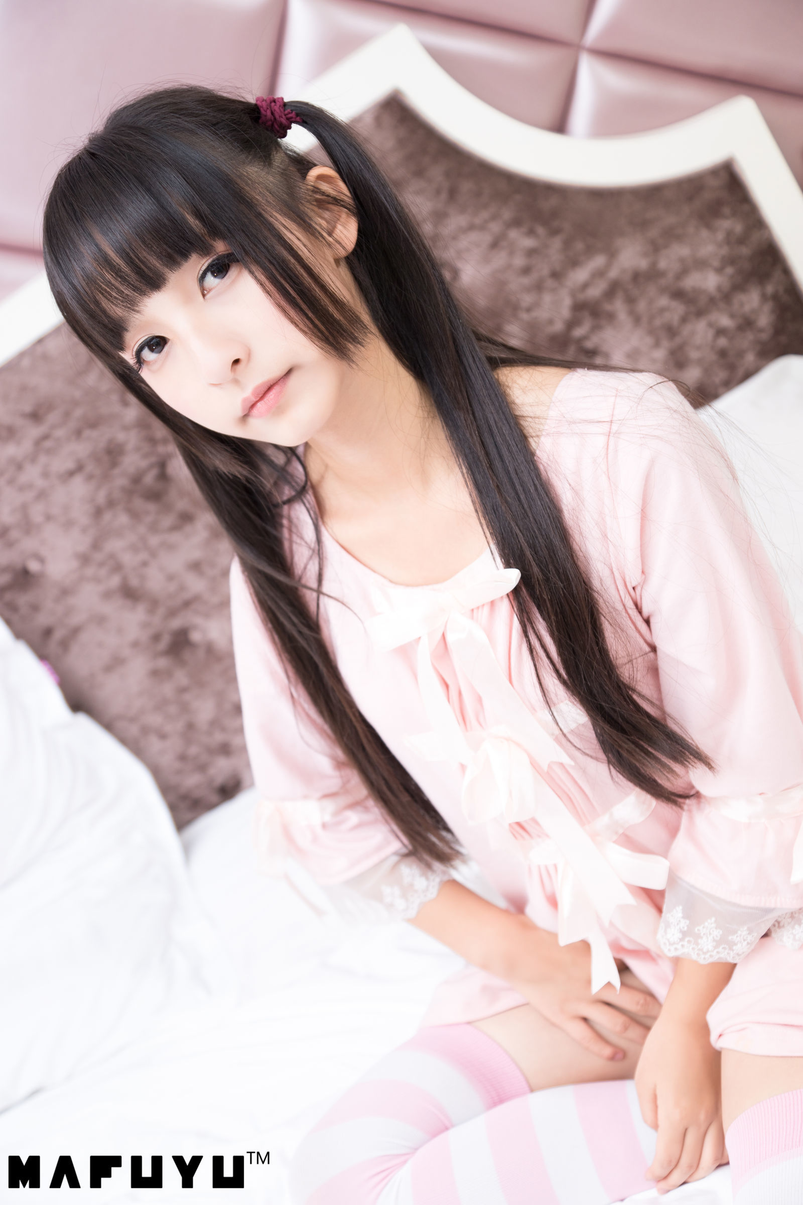 [萝莉COS] 神楽板真冬 粉白条纹系列套图 Cosplay-第17张