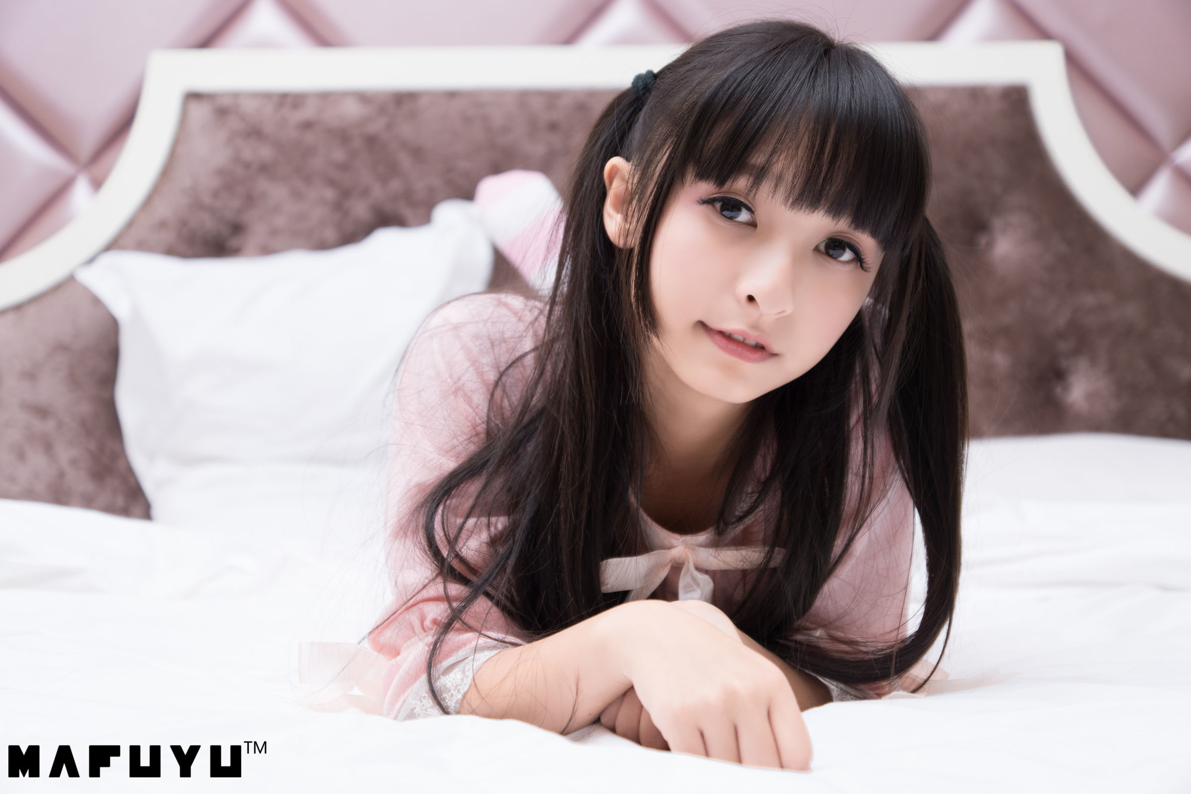 [萝莉COS] 神楽板真冬 粉白条纹系列套图 Cosplay-第57张
