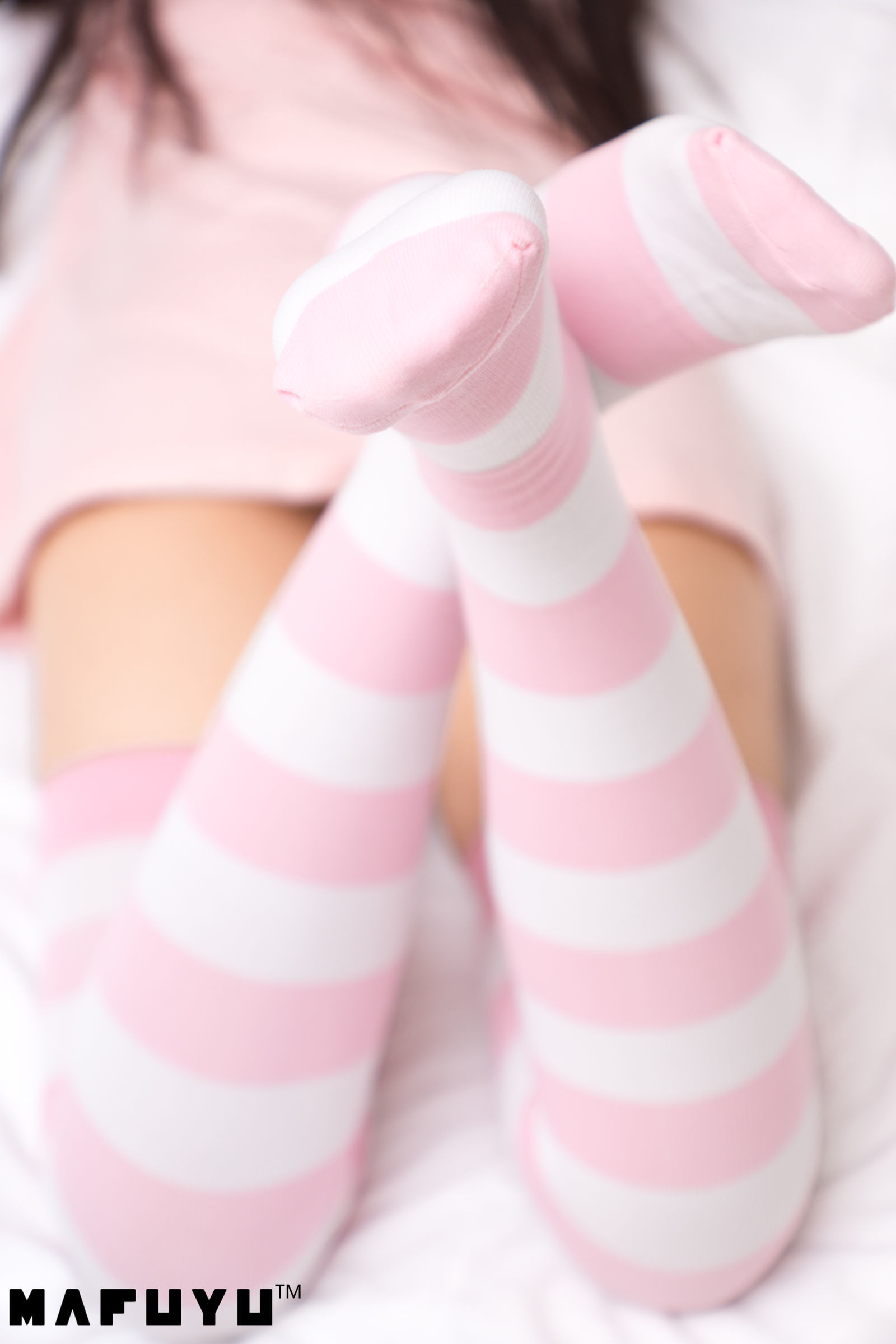 [萝莉COS] 神楽板真冬 粉白条纹系列套图 Cosplay-第68张