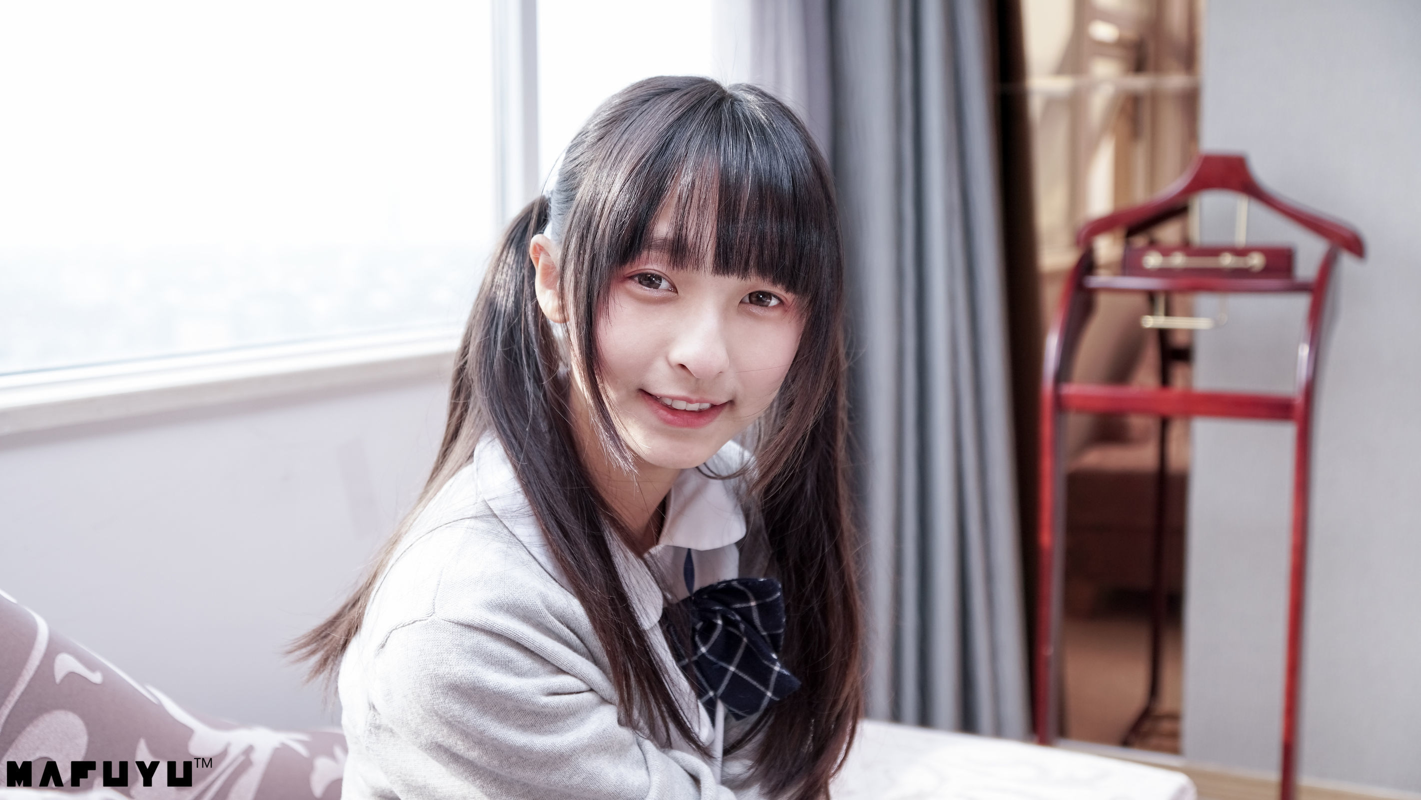 [萝莉COS] 神楽板真冬 胶袜系列系列套图 Cosplay-第8张