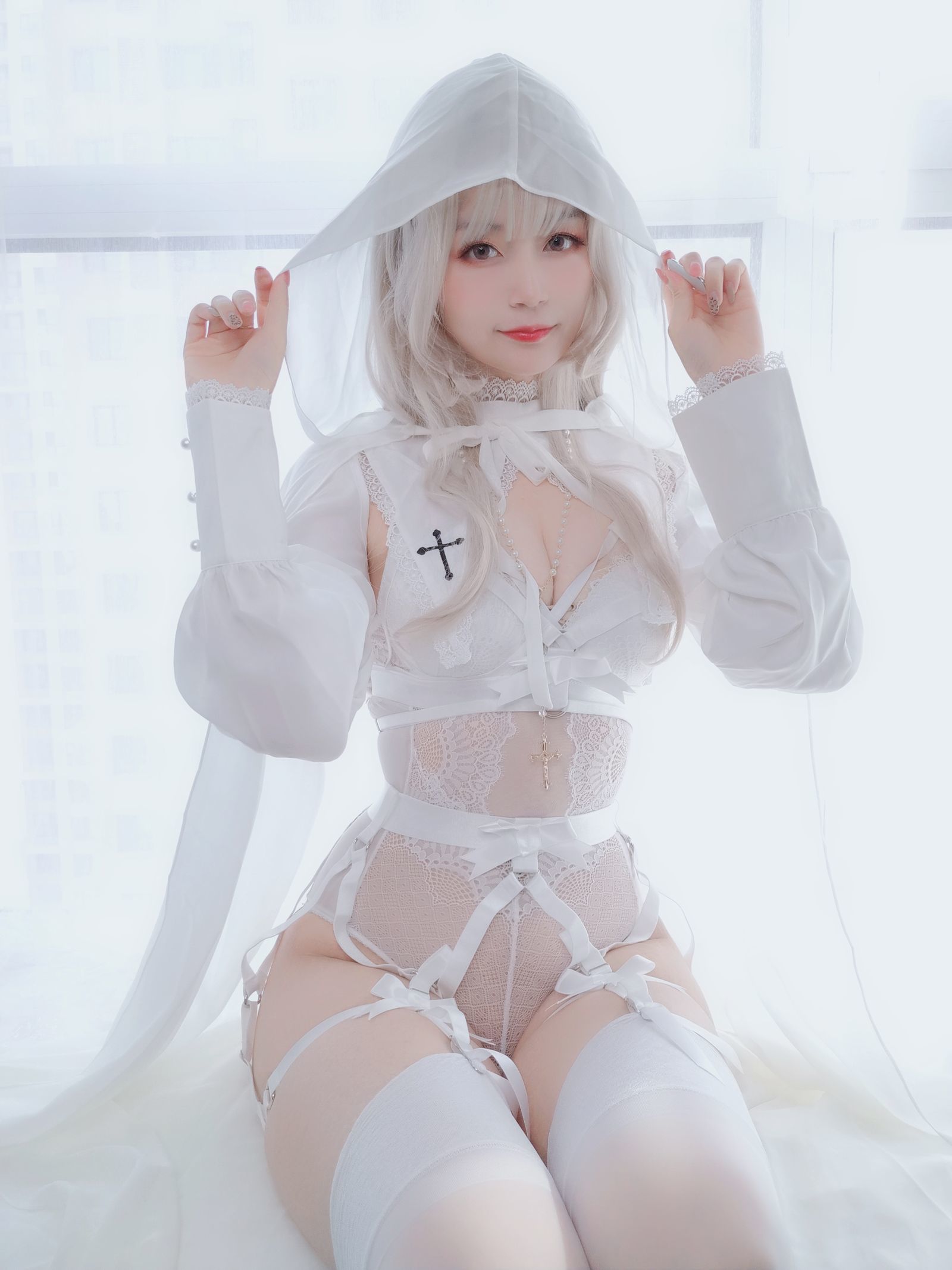 [萝莉COS] 白银 – 纯白圣女 Cosplay-第7张