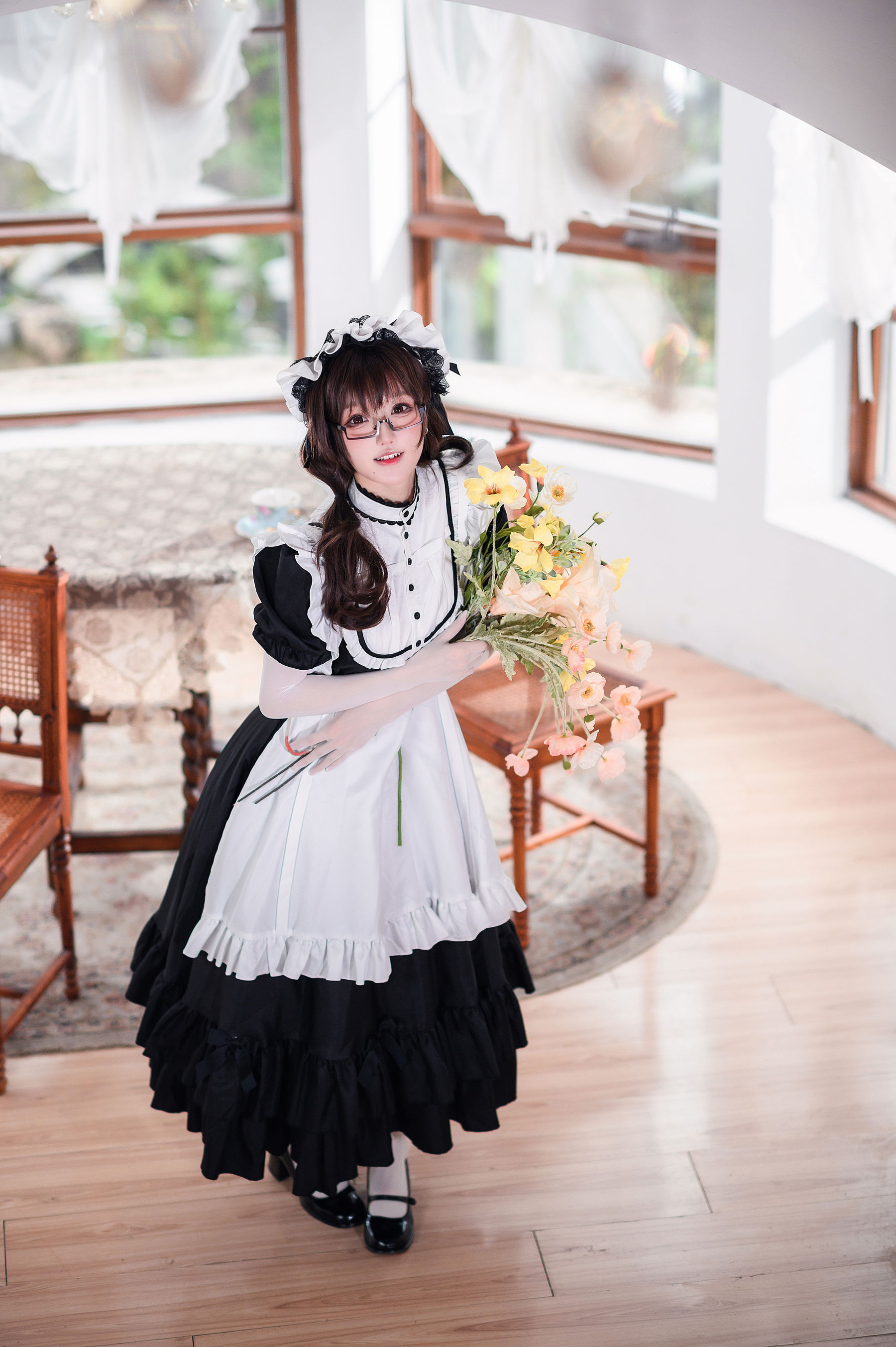 动漫博主阿包也是兔娘 – 传统长裙女仆 Cosplay-第5张