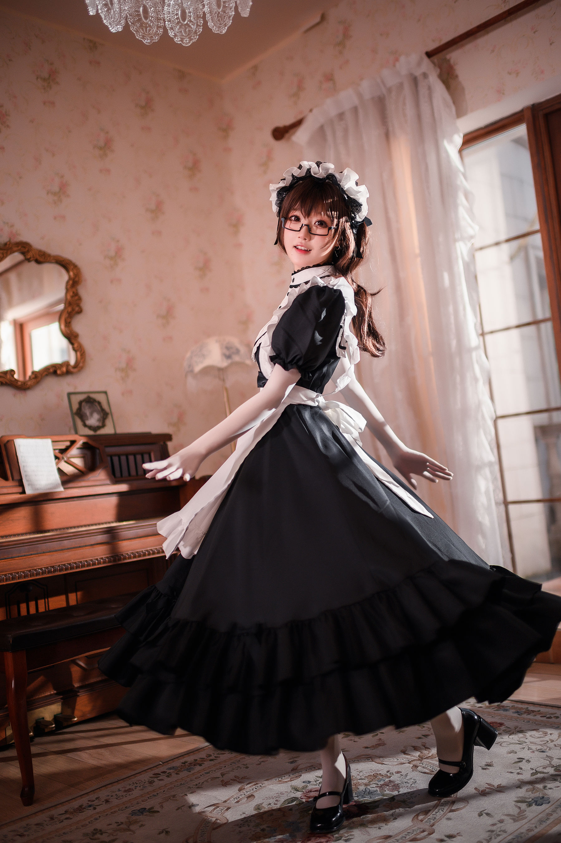 动漫博主阿包也是兔娘 – 传统长裙女仆 Cosplay-第6张