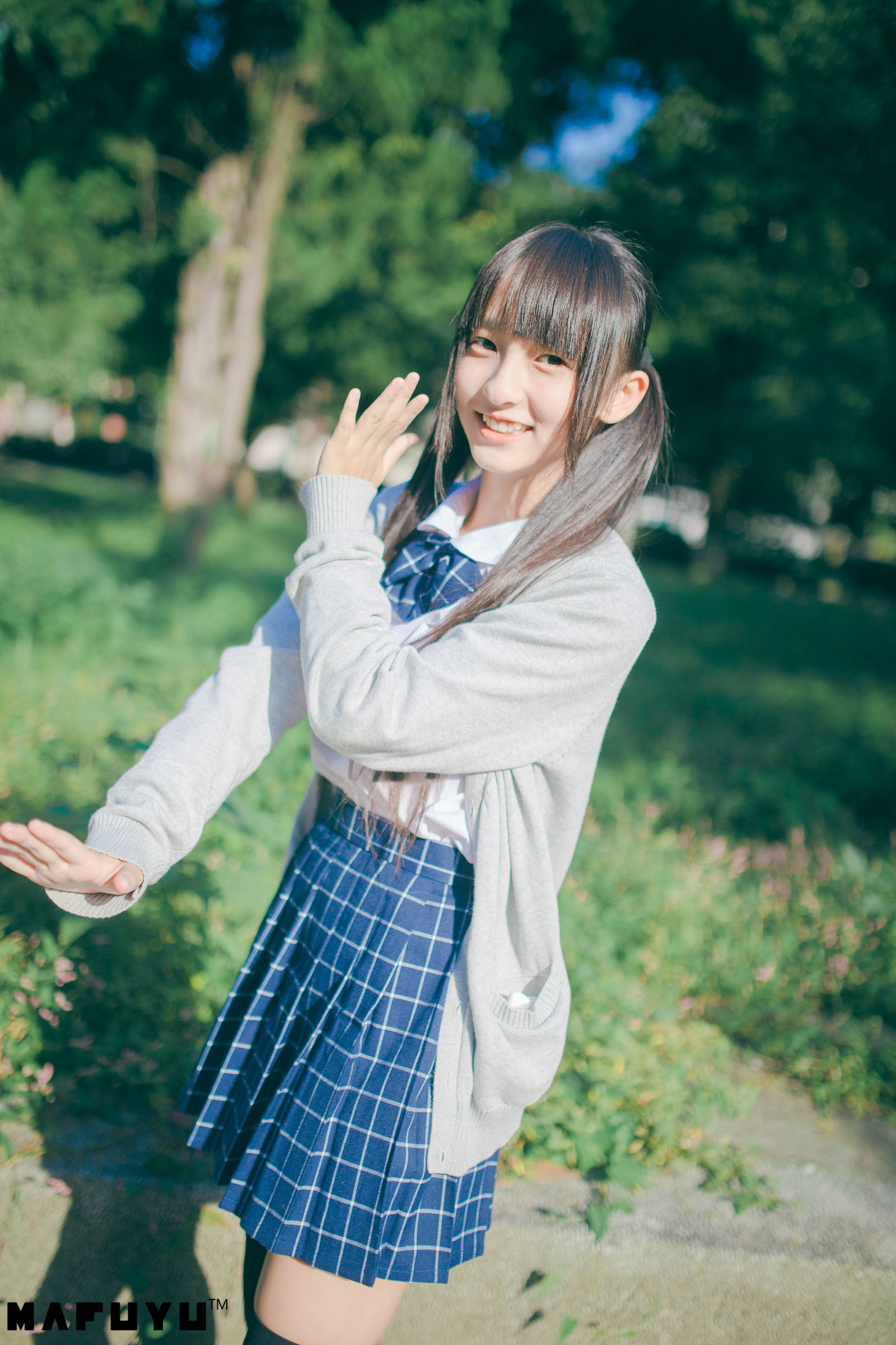 [萝莉COS] 神楽板真冬 阳光校服系列套图 Cosplay-第1张