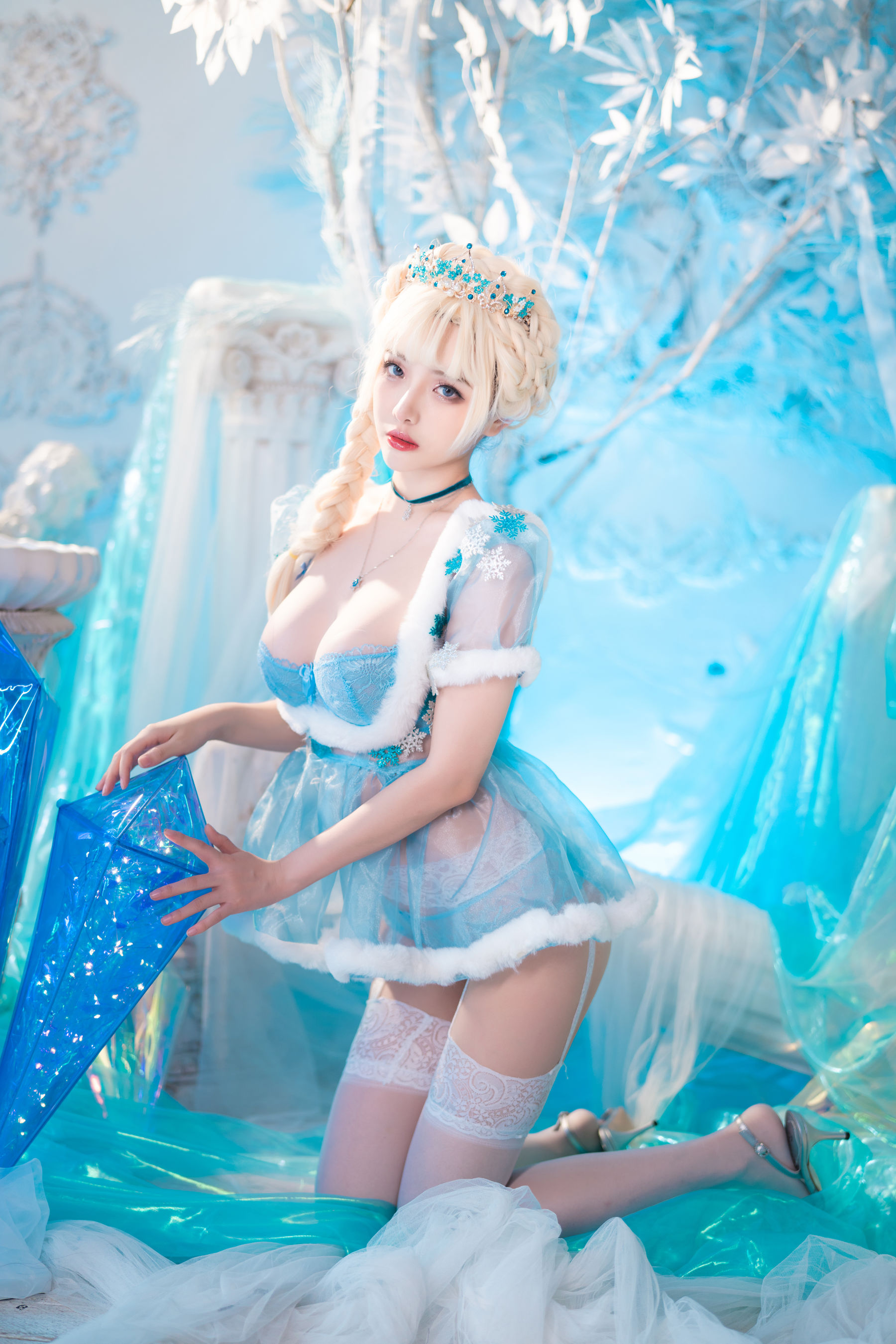 动漫博主雯妹 – 冰雪 Cosplay-第32张