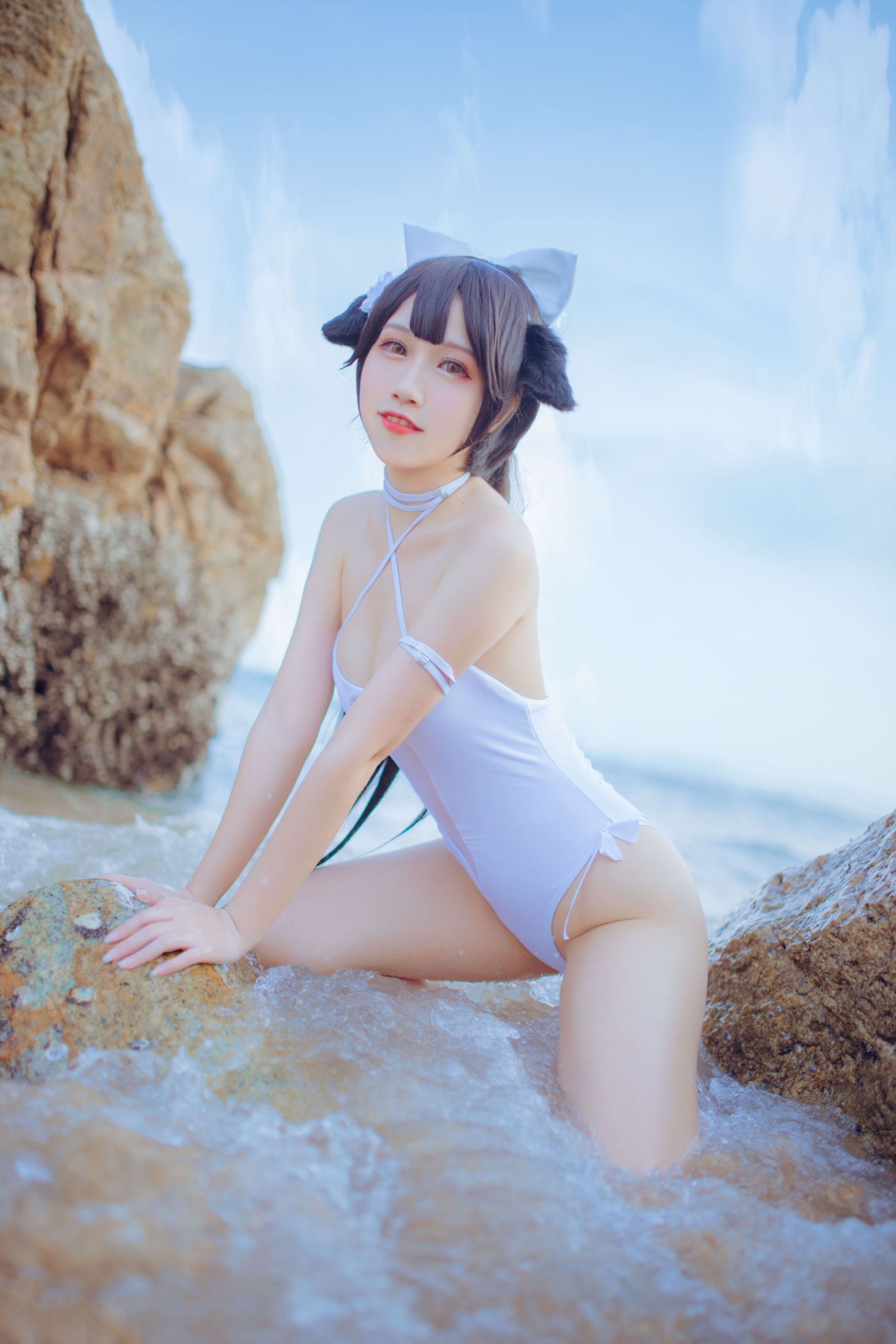 抖娘-利世×不呆猫 獒犬海边泳装 Cosplay-第1张