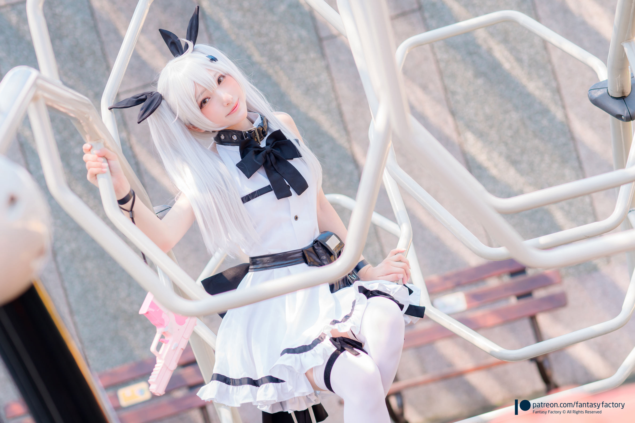 [Cosplay写真] 小丁 《Fantasy Factory》 – 2019.11 黑白 薄纱 网袜 Cosplay-第2张