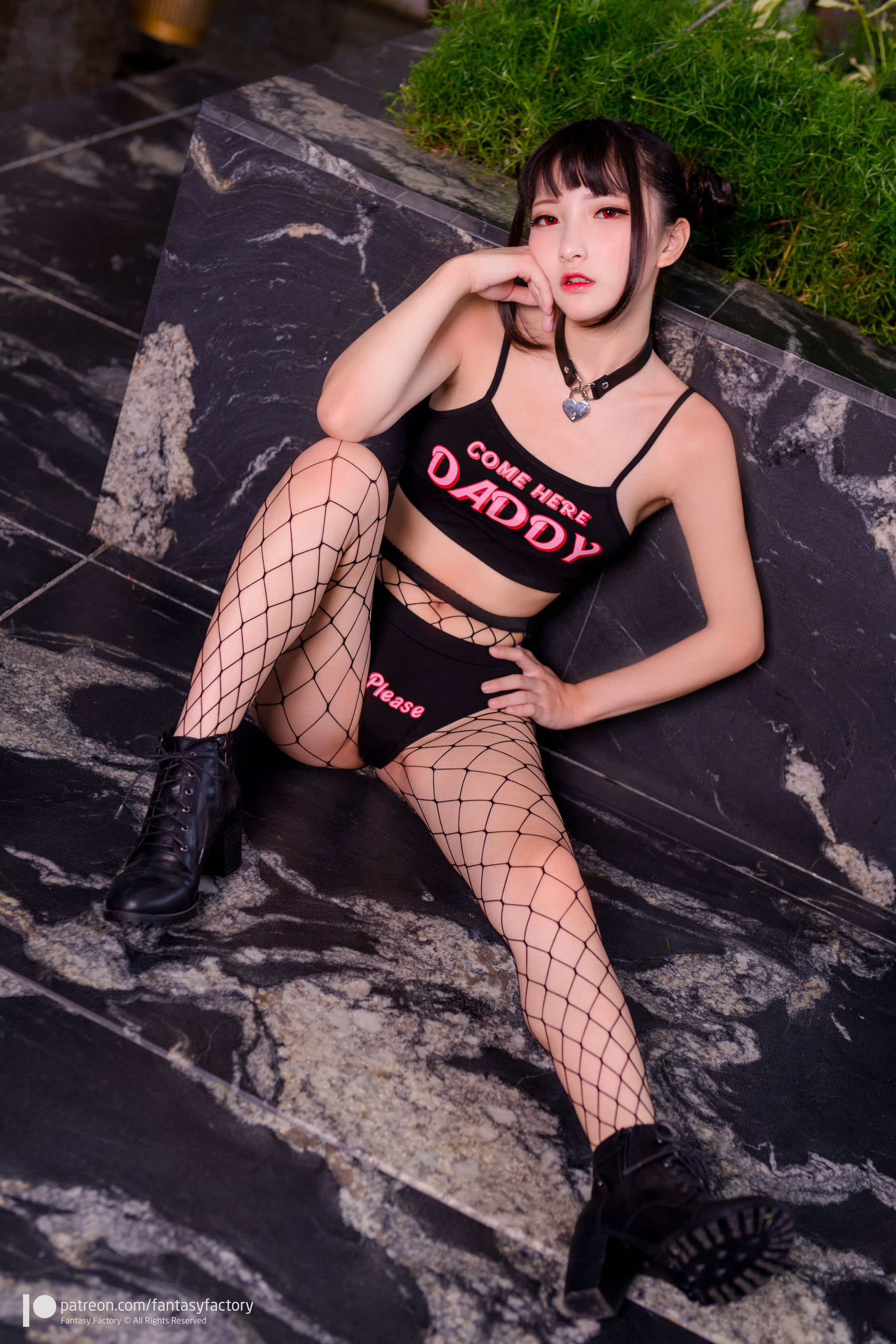 [Cosplay写真] 小丁 《Fantasy Factory》 – 2019.11 黑白 薄纱 网袜 Cosplay-第5张