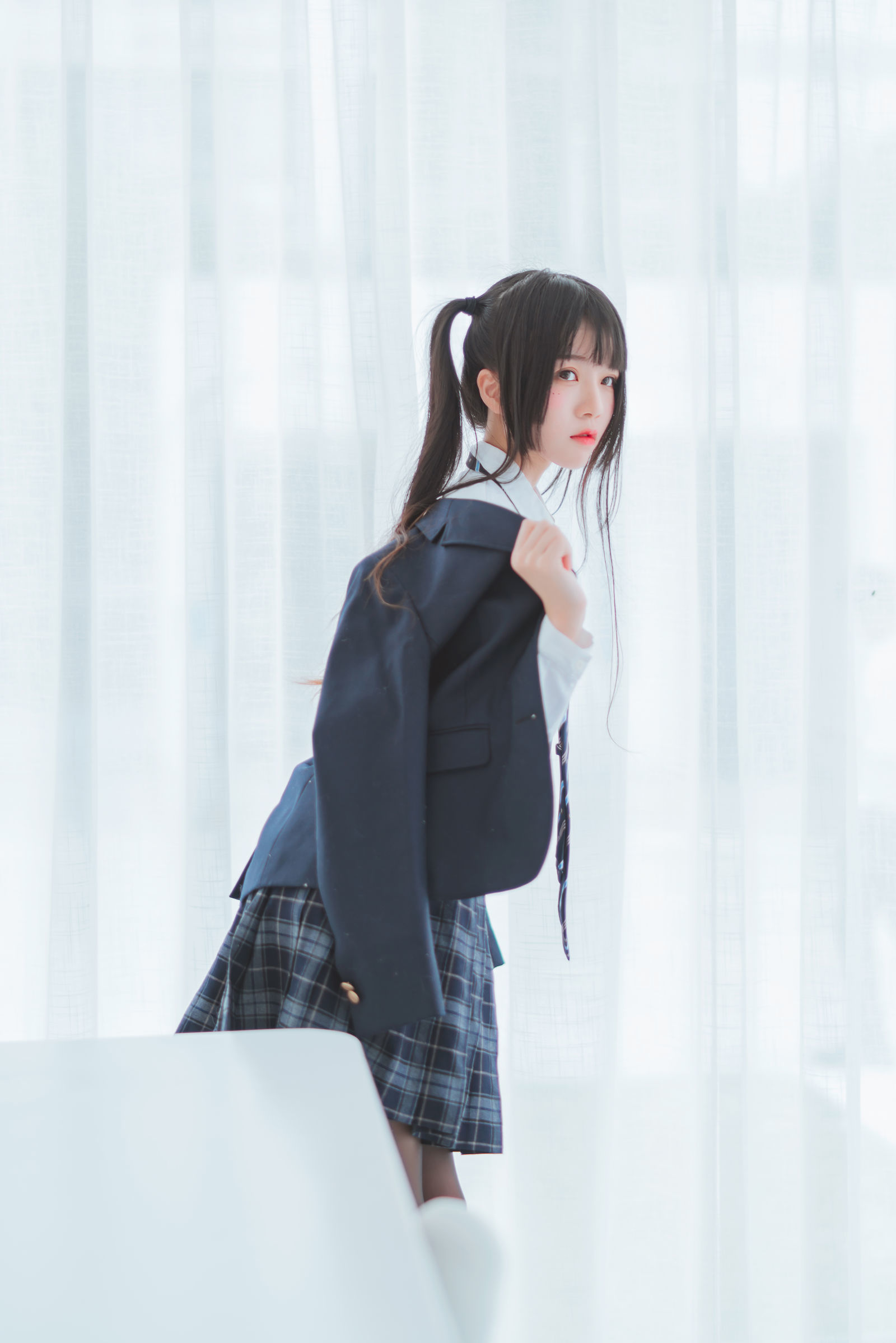 [萝莉COS] 桜桃喵 – 冬季制服丝秀 Cosplay-第2张