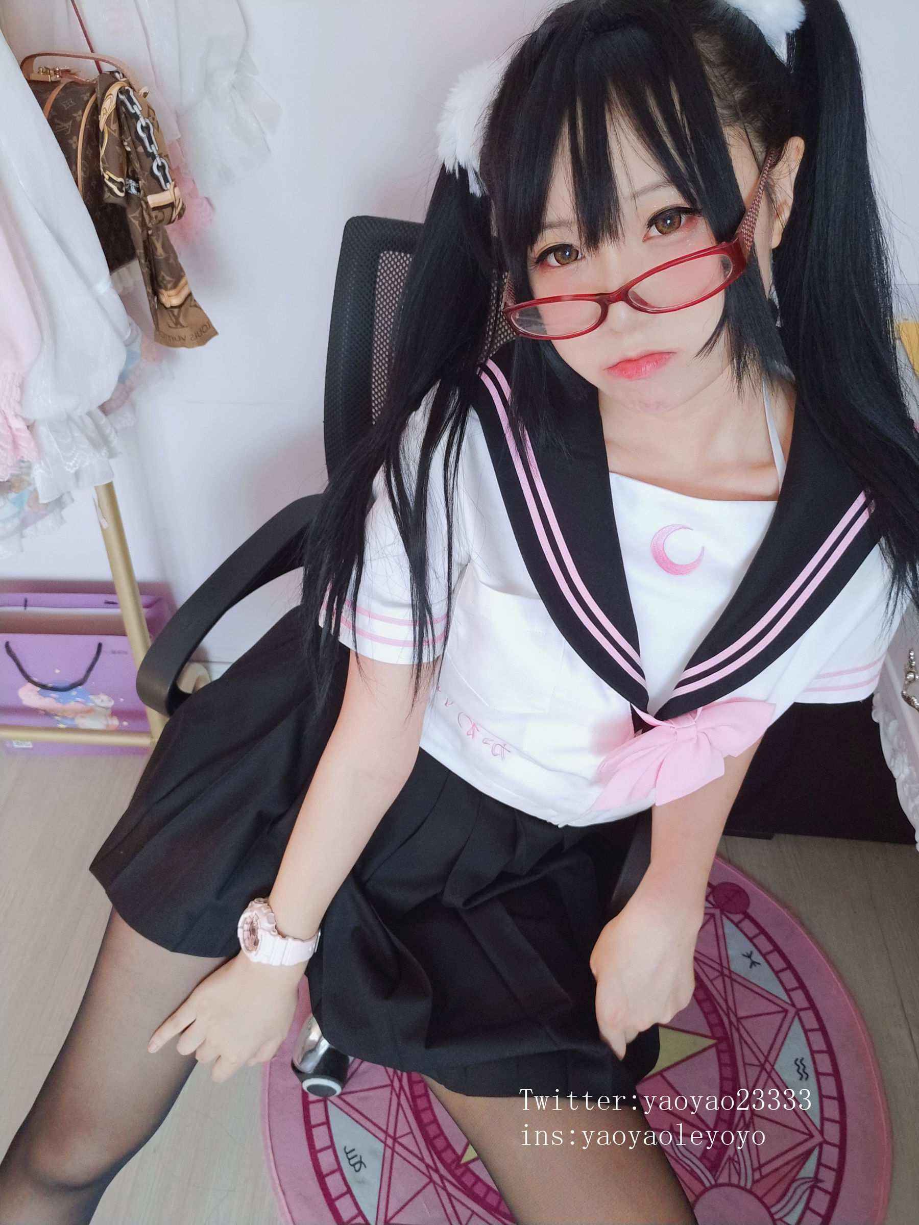 [Cosplay写真] 萌妹子Coser摇摇乐yoyo – 黑丝小恶魔 Cosplay-第8张