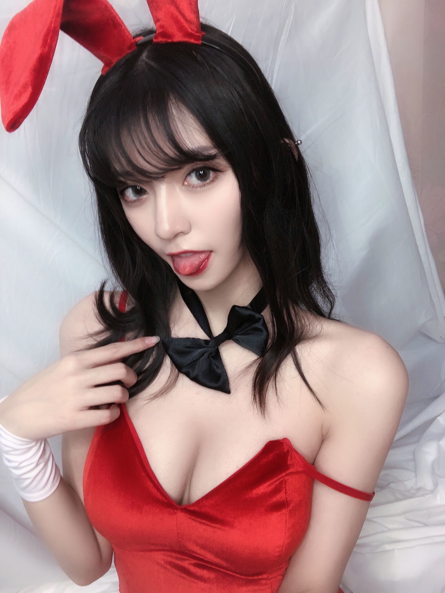 銘銘Kizami 红丝绒兔女郎 Cosplay-第4张