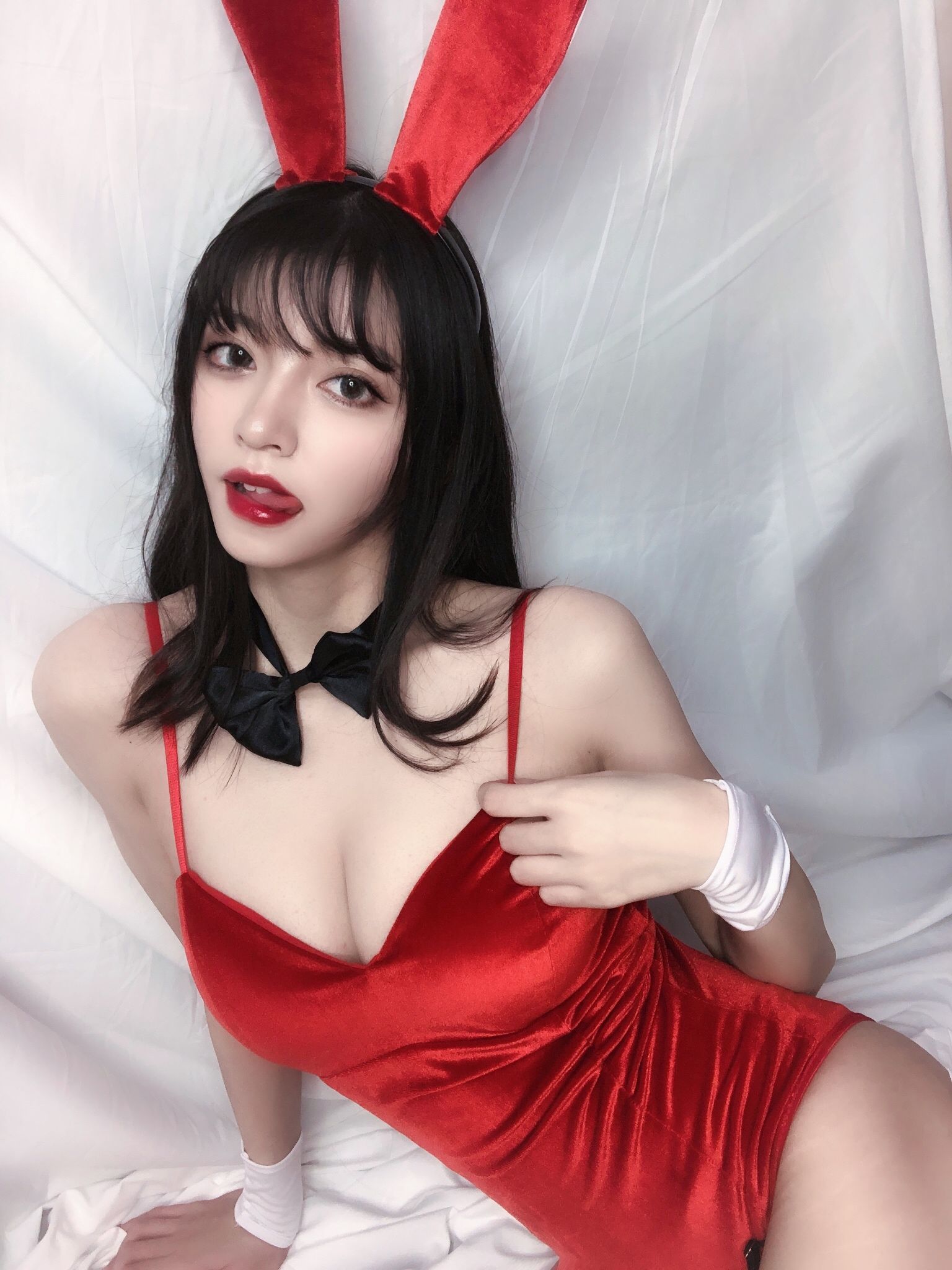銘銘Kizami 红丝绒兔女郎 Cosplay-第10张