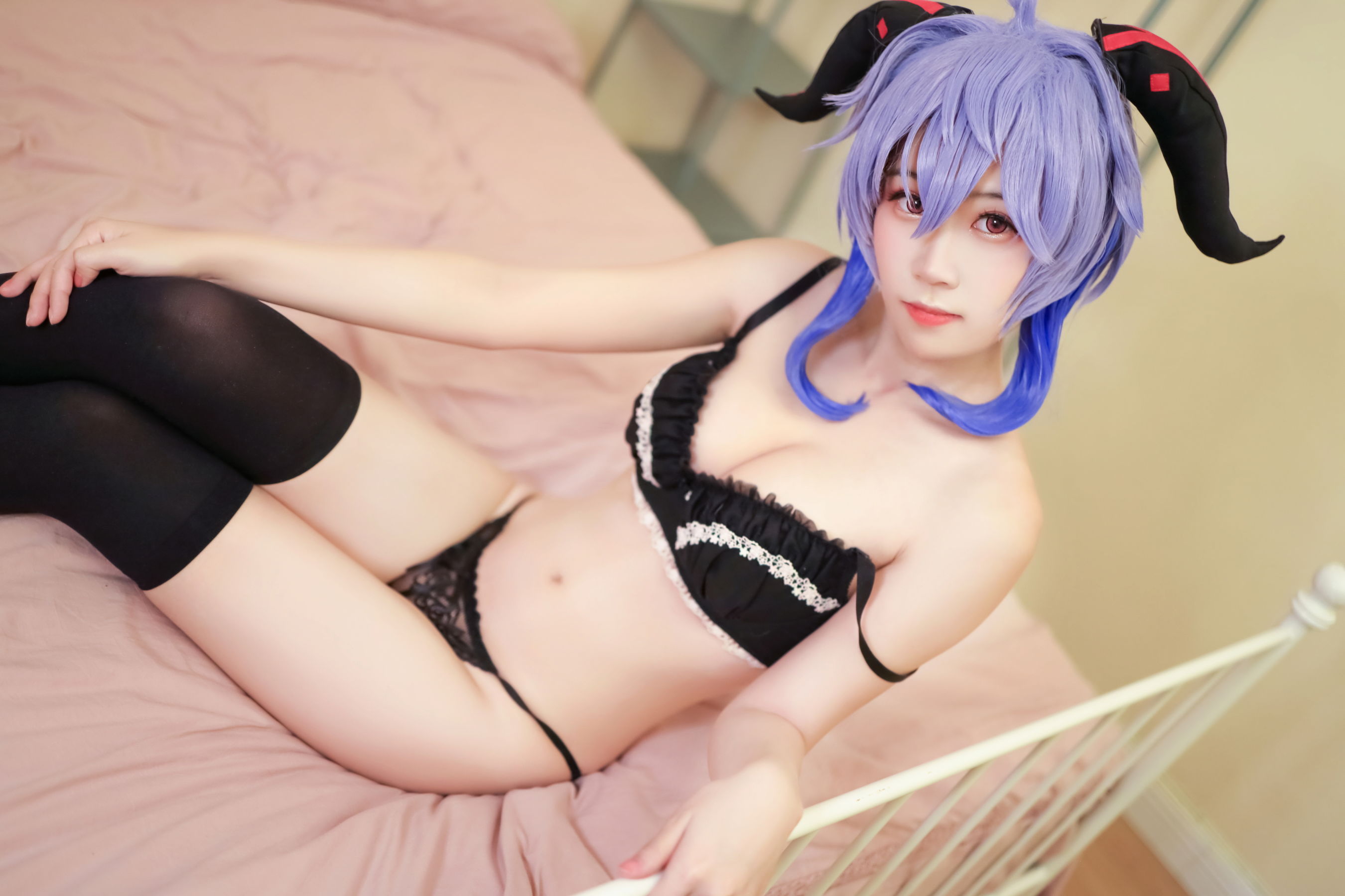 流年不停_w – 甘雨 Cosplay-第3张