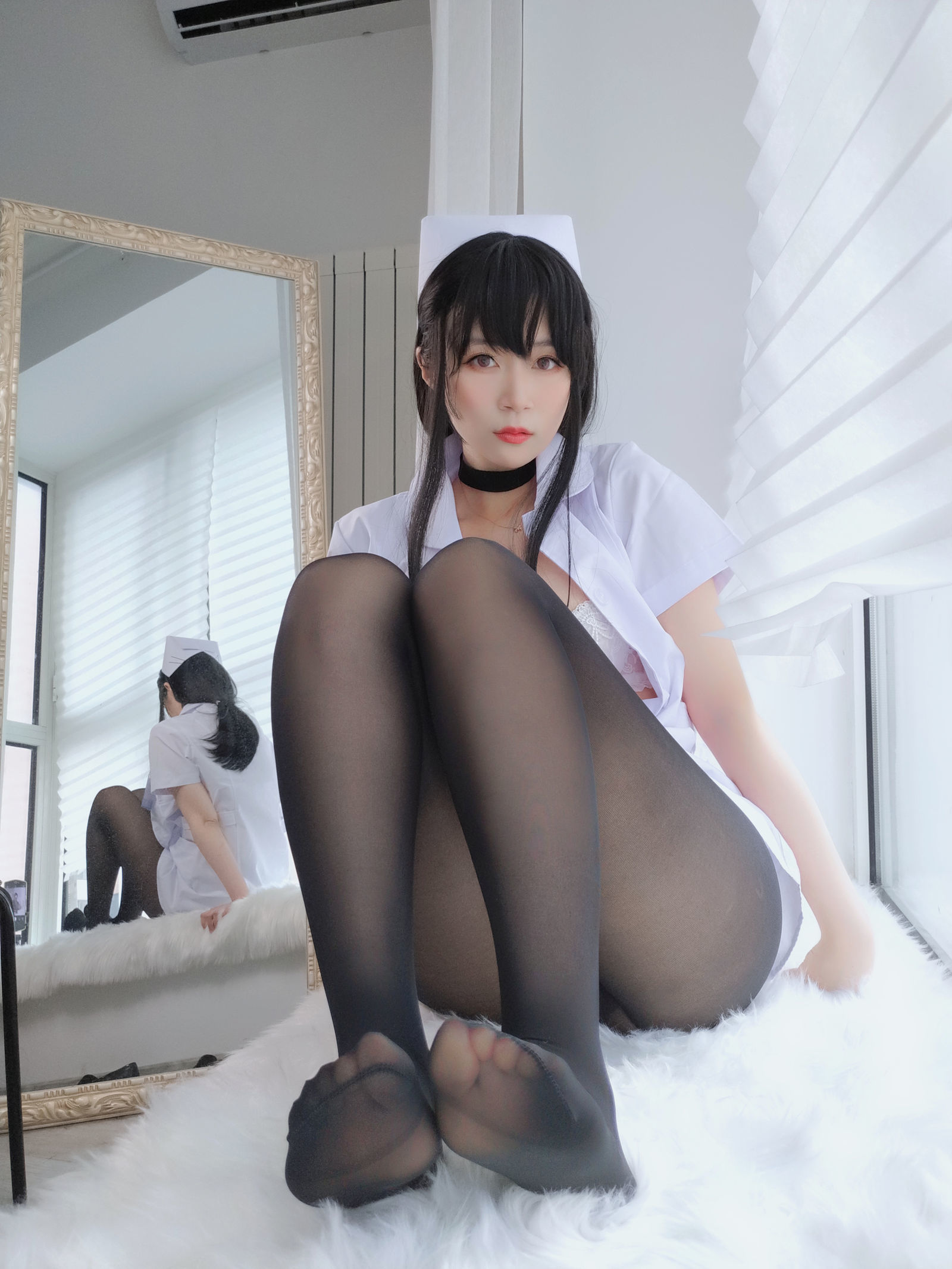 [萝莉COS] 白银 – 长发小护士 Cosplay-第4张