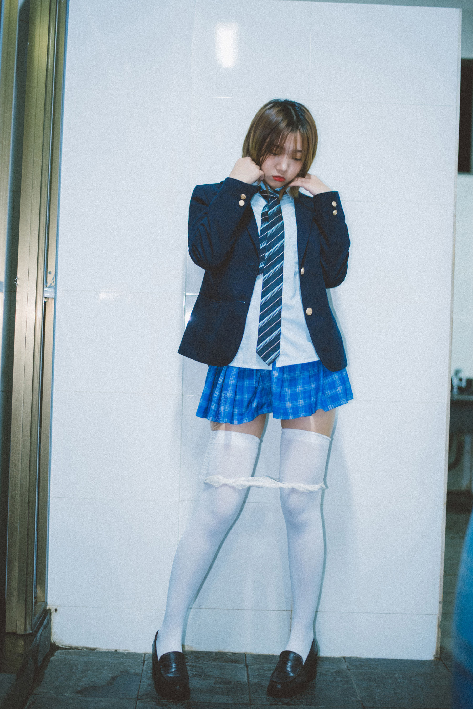动漫博主柒柒要乖哦 – 深夜公园JK Cosplay-第4张