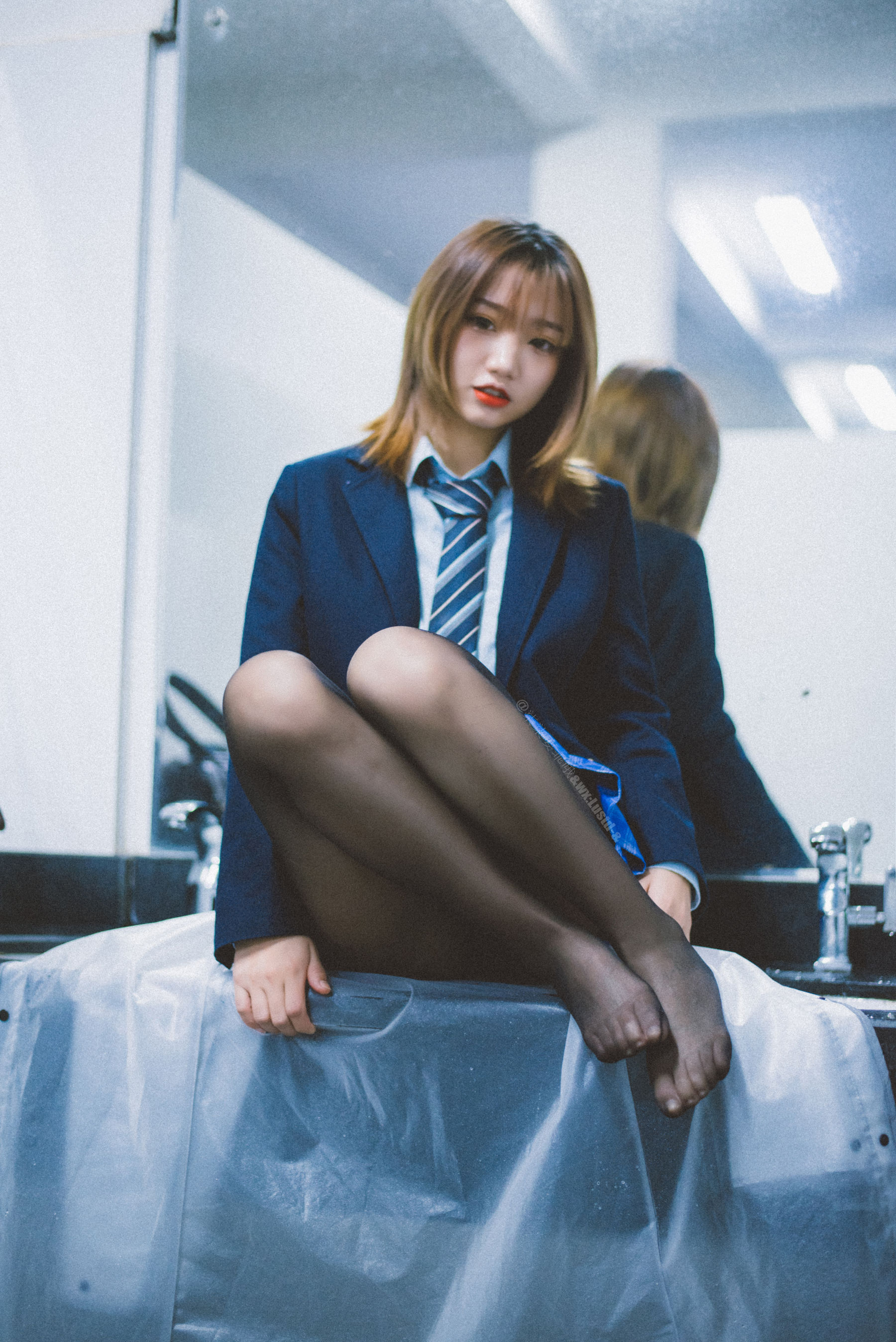 动漫博主柒柒要乖哦 – 深夜公园JK Cosplay-第5张