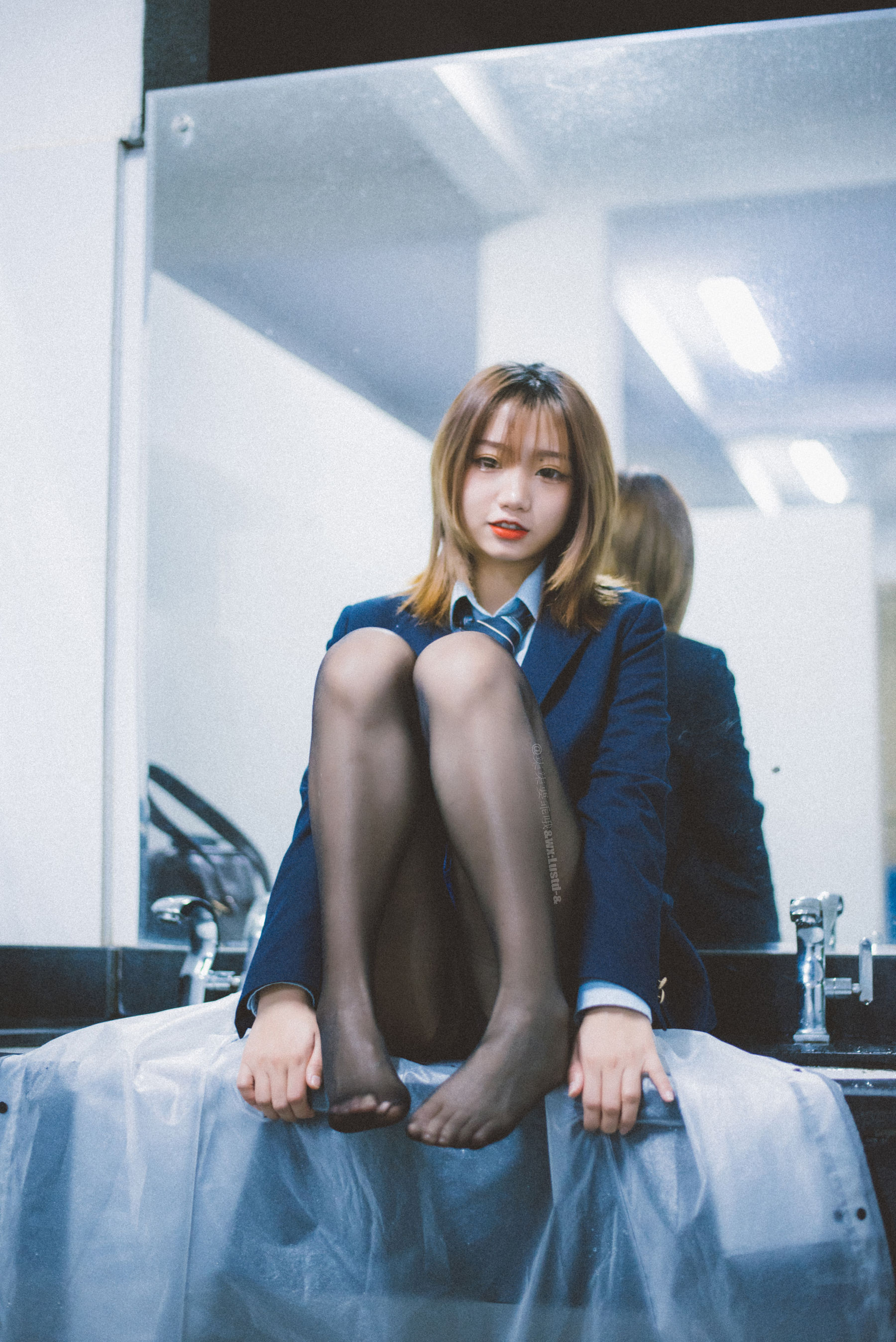 动漫博主柒柒要乖哦 – 深夜公园JK Cosplay-第3张