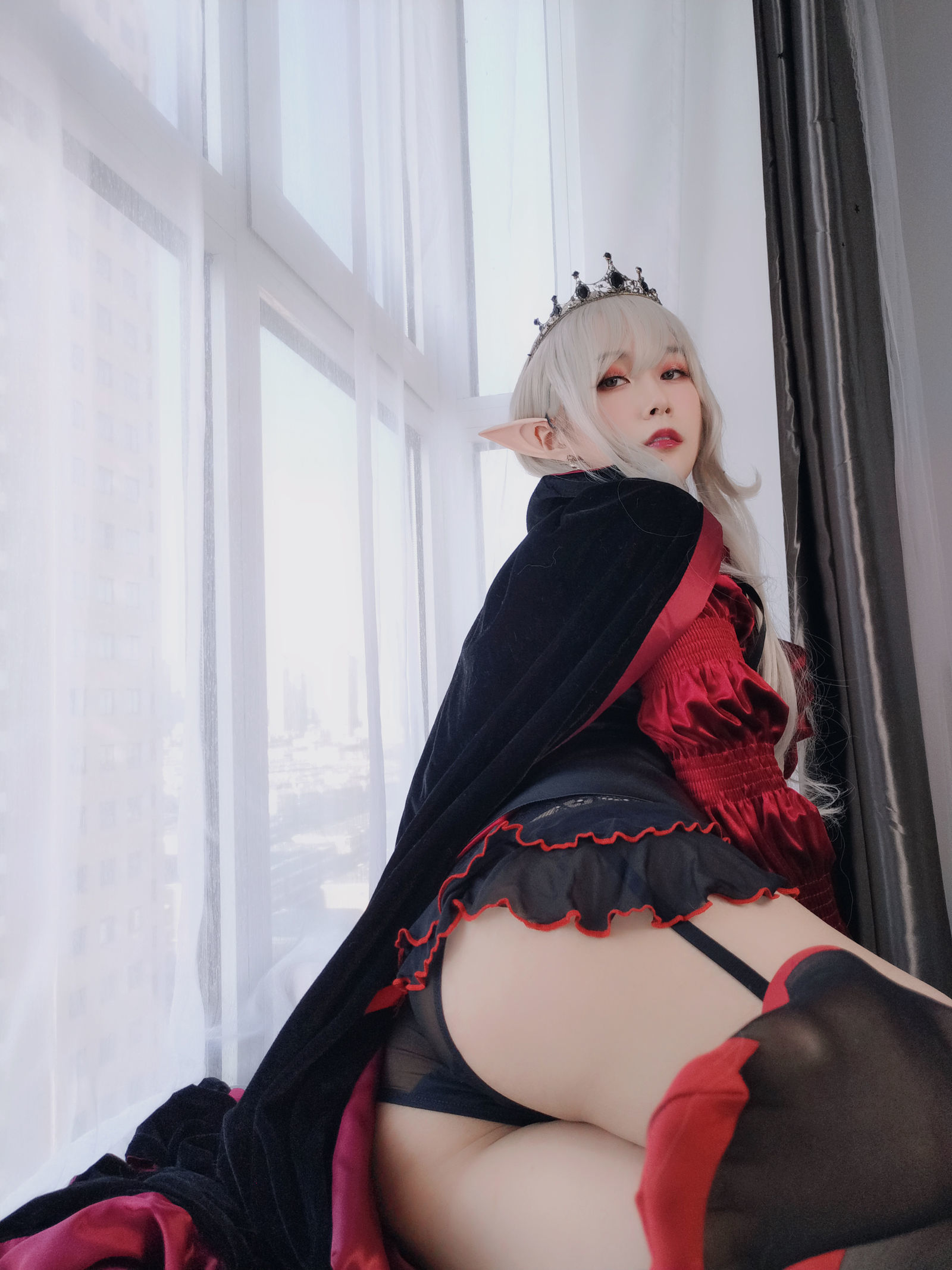[萝莉COS] 白银 – 皇家吸血鬼 Cosplay-第25张