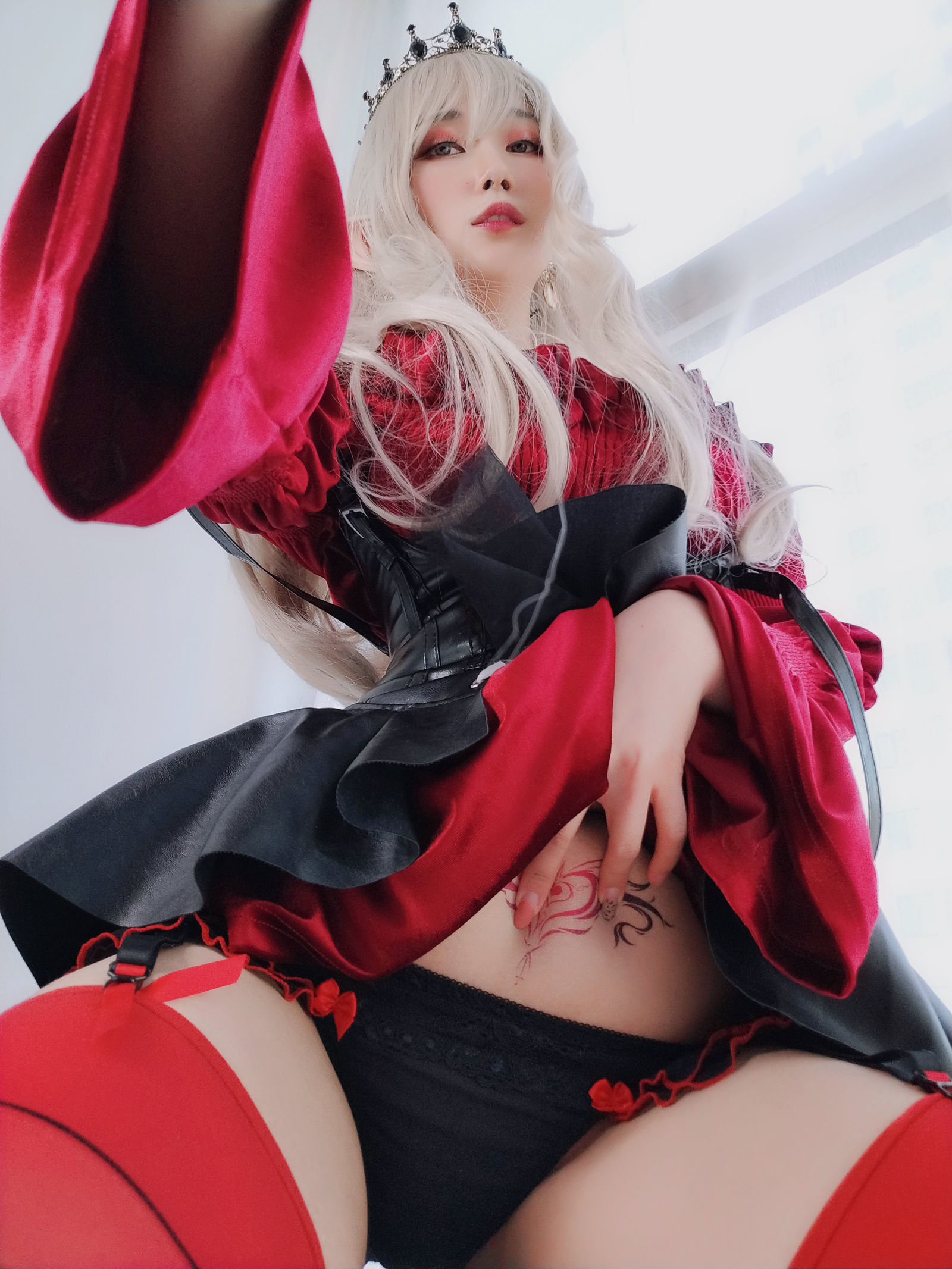 [萝莉COS] 白银 – 皇家吸血鬼 Cosplay-第37张