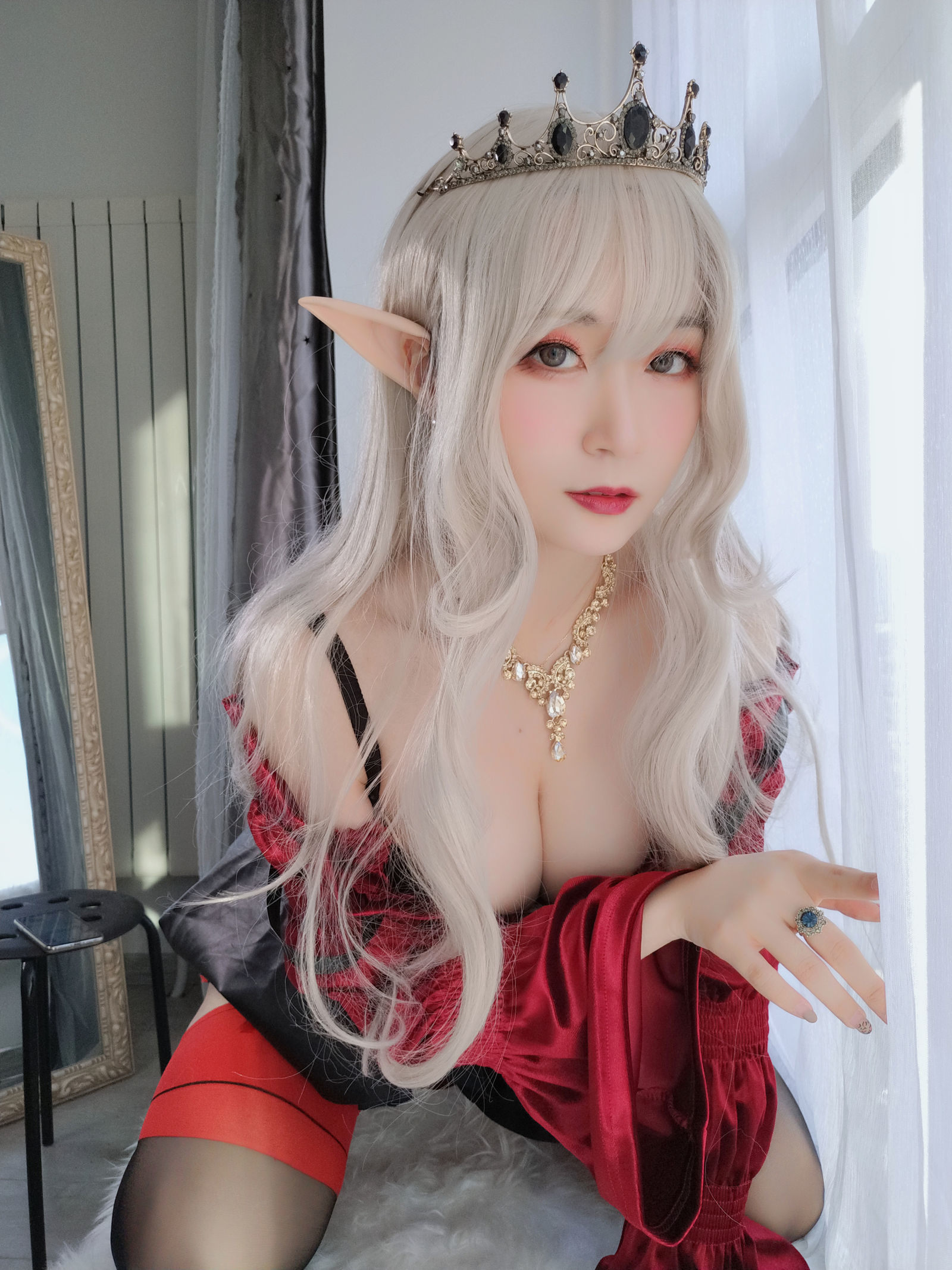 [萝莉COS] 白银 – 皇家吸血鬼 Cosplay-第41张