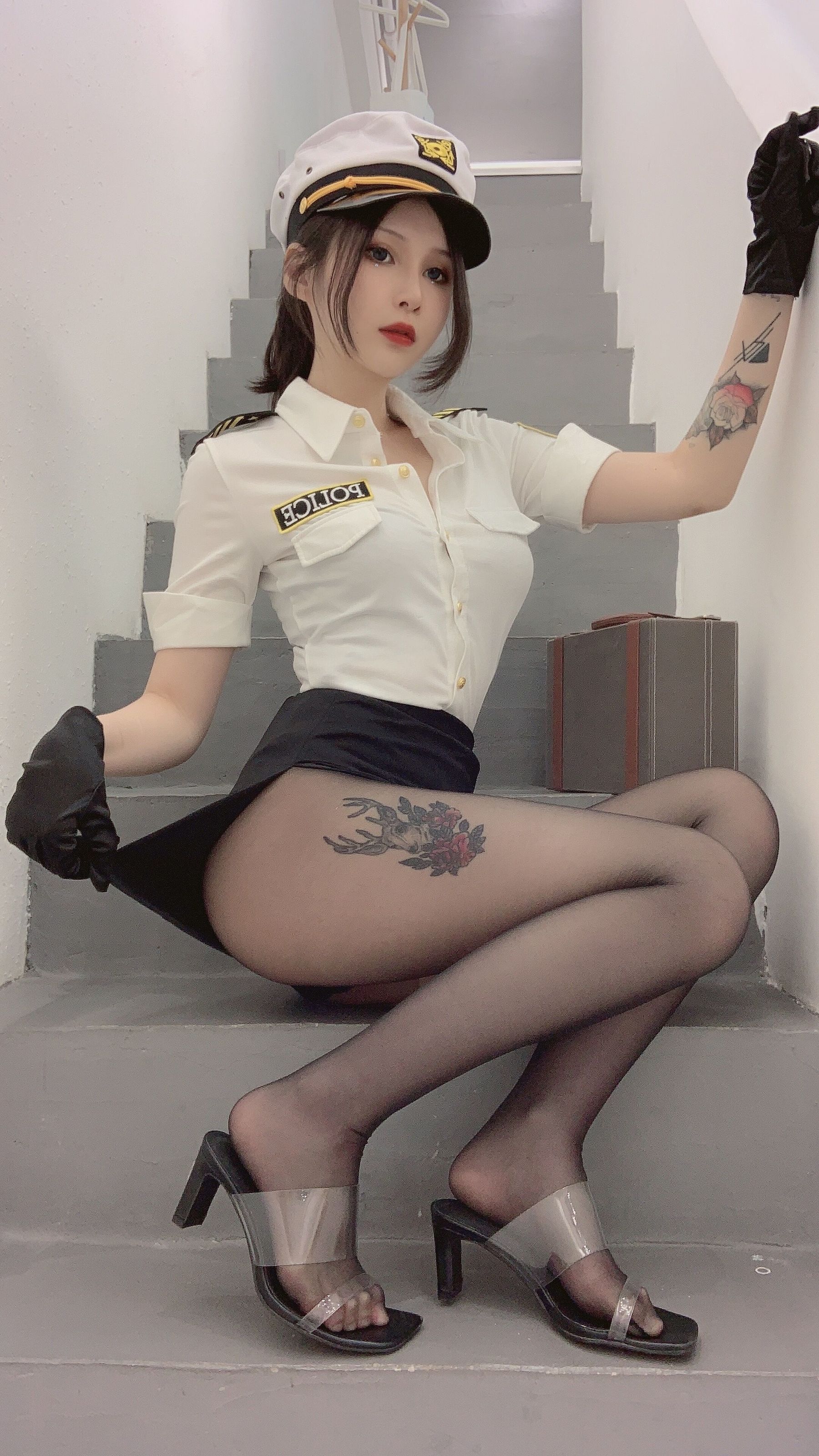vams子 – 女警 Cosplay-第4张