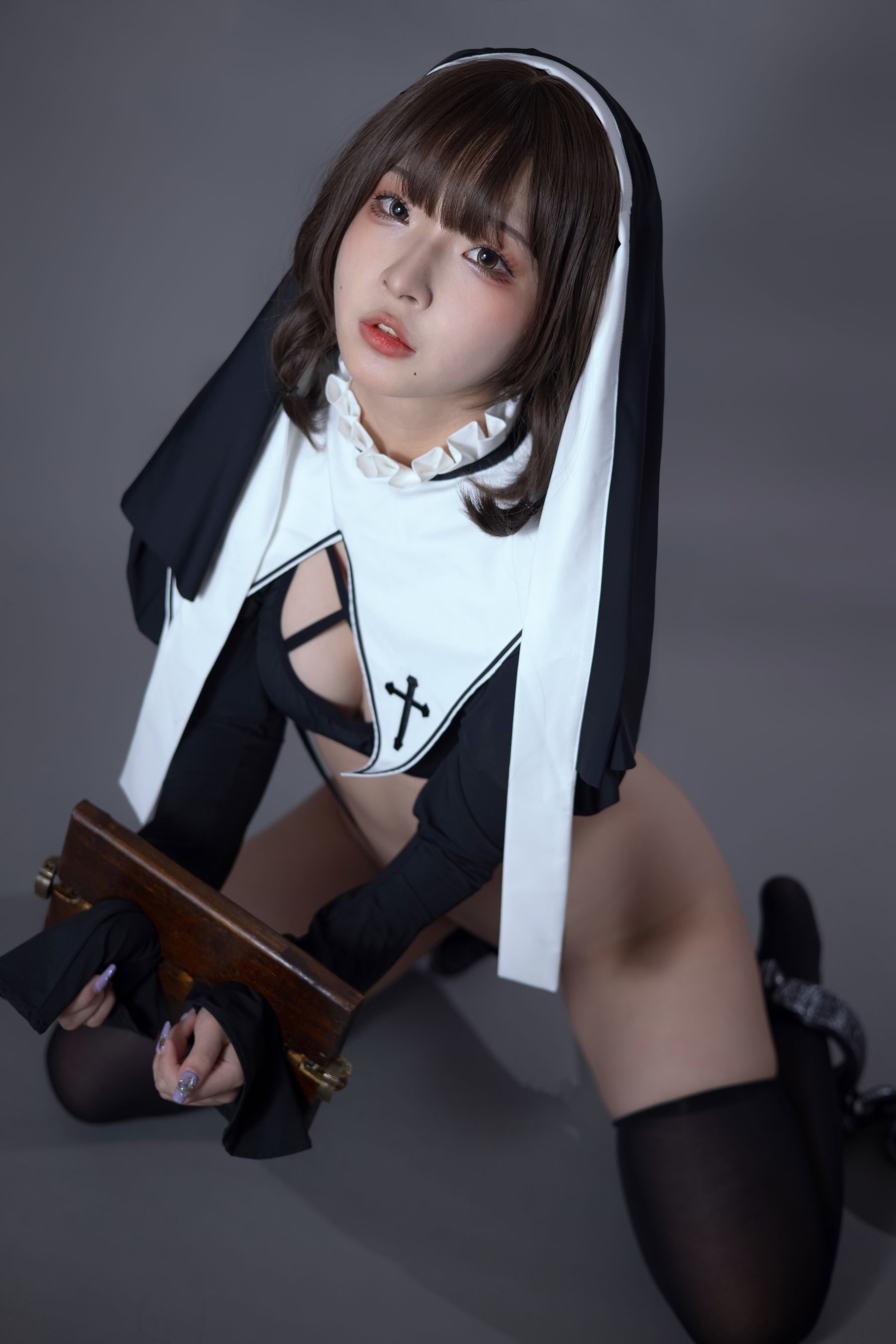 yuuhui玉汇 – 罪罚修女 Cosplay-第7张